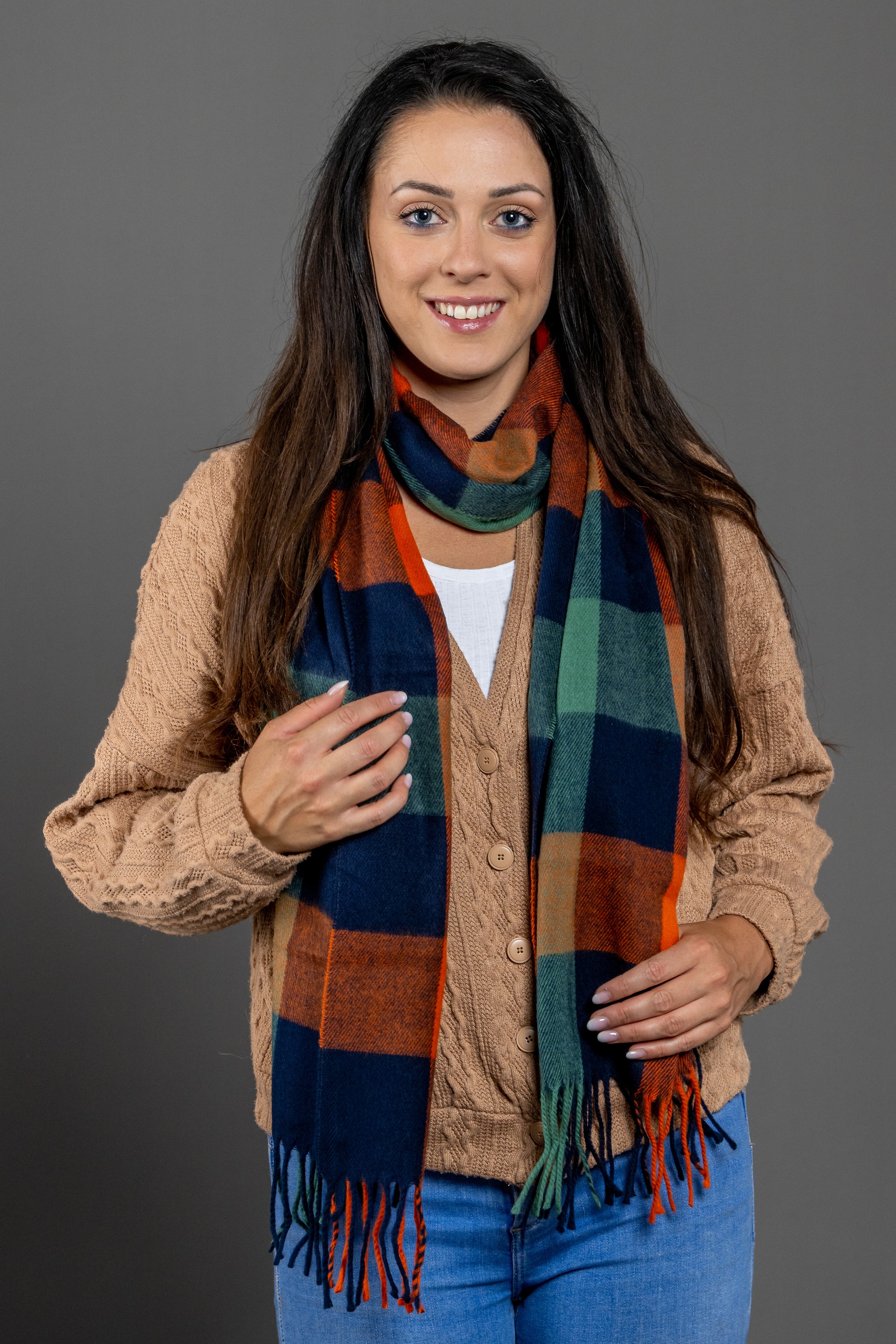 COLLEZIONE ALESSANDRO Modeschal »Chadia«, in leuchtenden Winterfarben