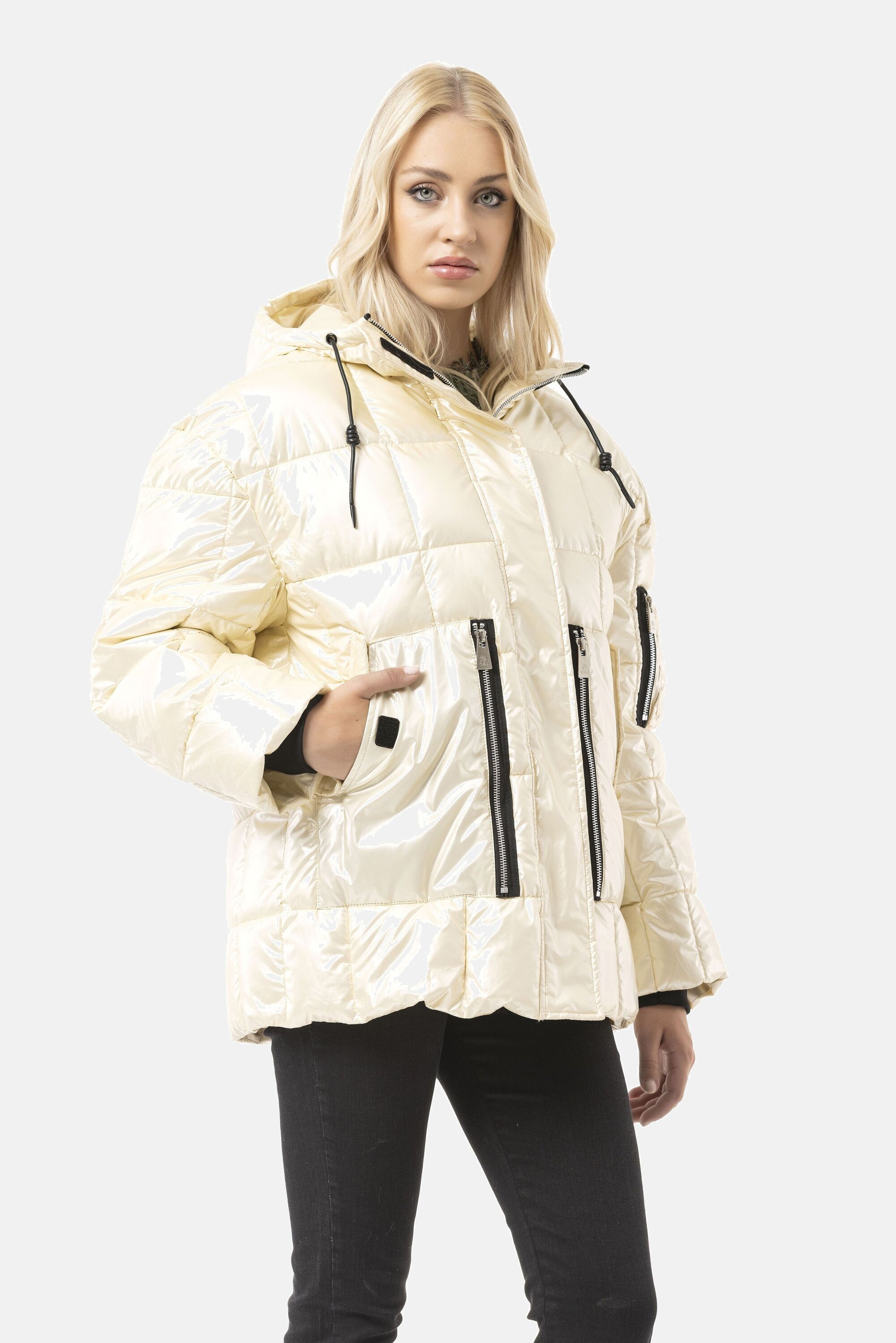 Cipo & Baxx Winterjacke "WM142" mit Kapuze Stilvoller Schutz für kalte Tage günstig online kaufen