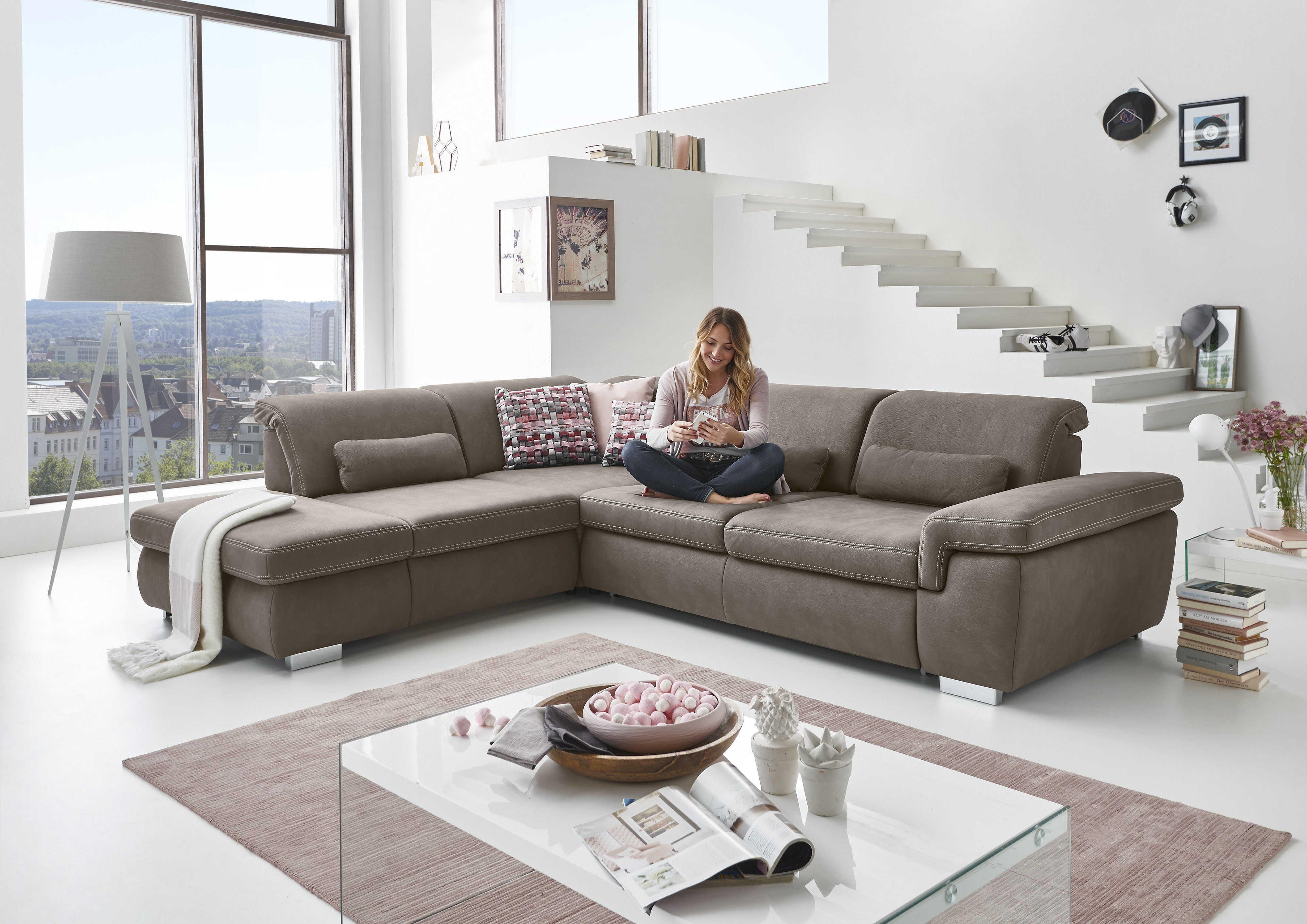 Die PlanBar Ecksofa "MP-IN17041 L-Form, Breite 320 cm" Sitztiefenverstellung, optional Kopfteilverstellung & Schlaffunktion
