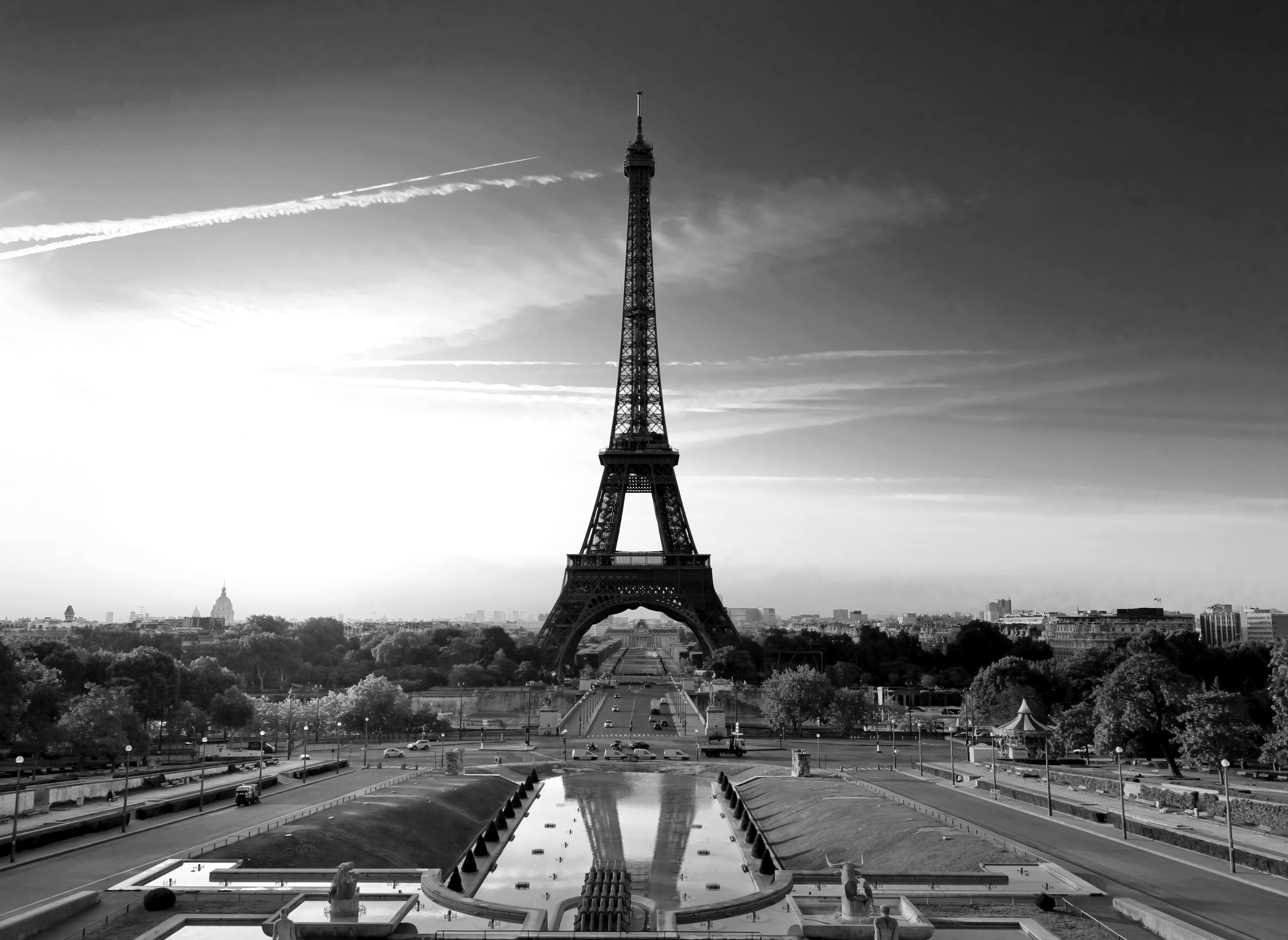 Papermoon Fototapete "Paris Eiffelturm Schwarz & Weiß"
