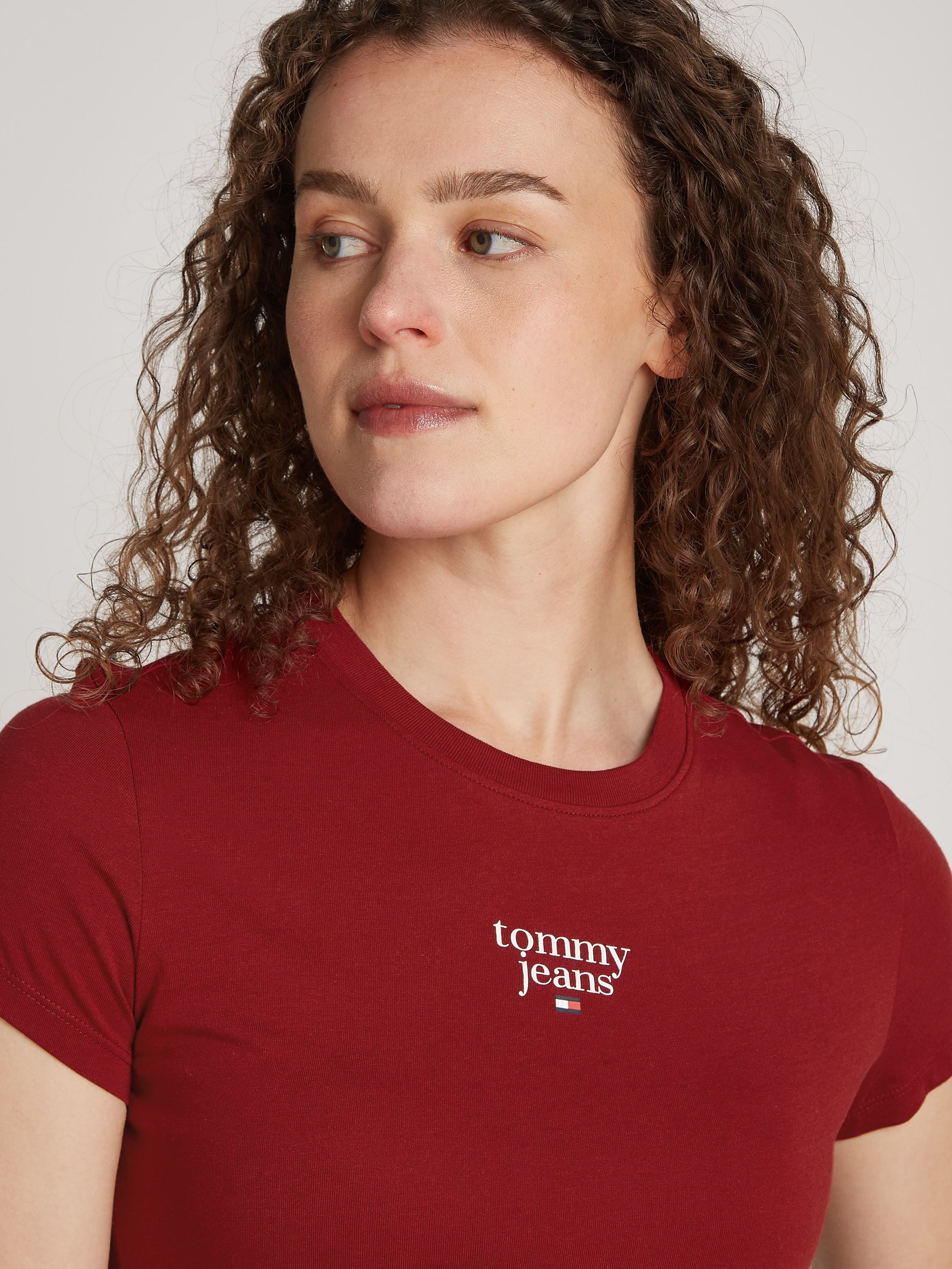 Tommy Jeans Curve T-Shirt "TJW SLIM ESSENTIAL LOGO1 TEE EXT", in Großen Grö günstig online kaufen