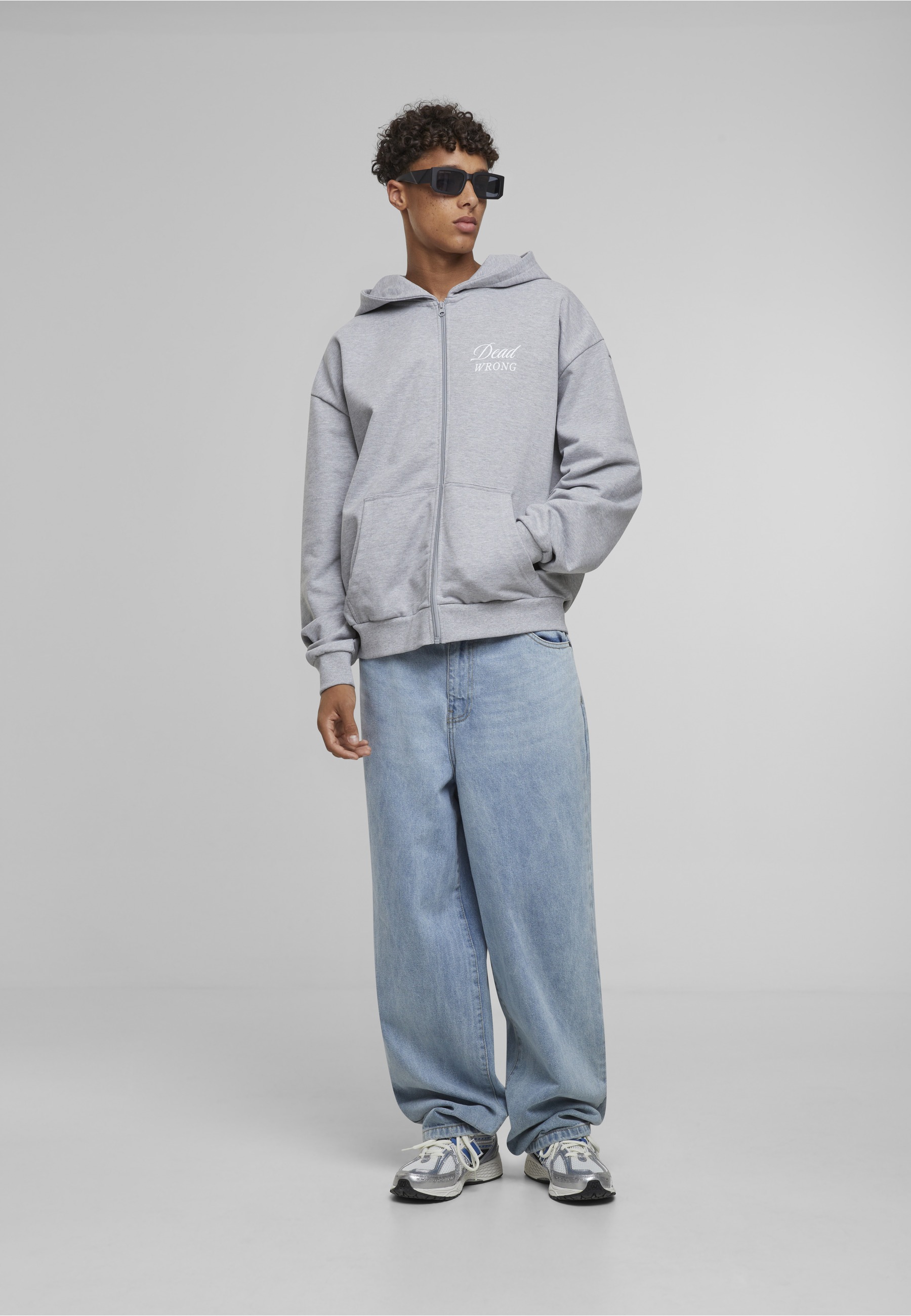 Upscale by Mister Tee Kapuzenpullover »Upscale by Mister Tee Dangerous Grounds Oversize Zip Hoody« 1 tlg.