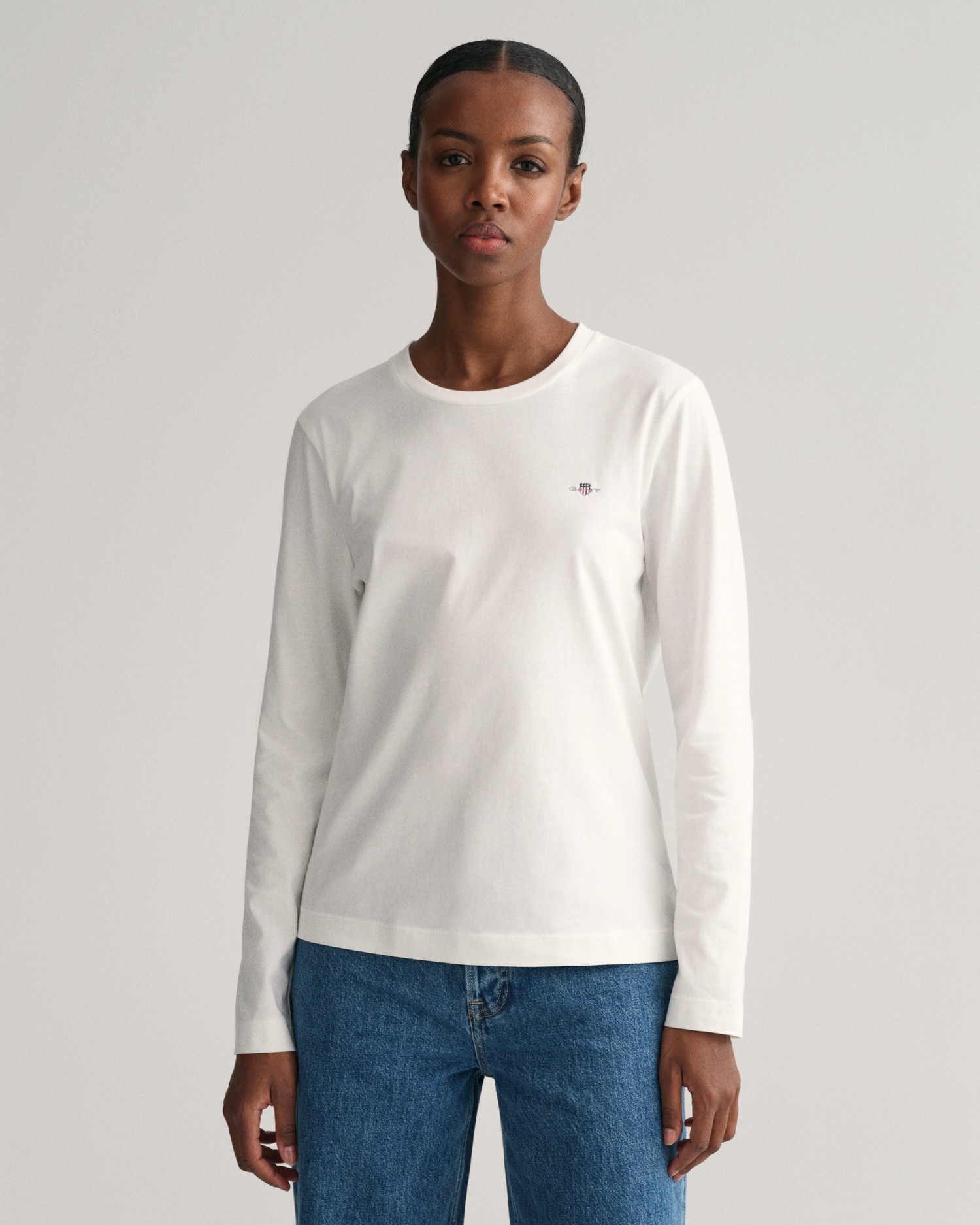 Gant Langarmshirt »REG SHIELD LS T-SHIRT«, kleine Logostickerei auf der Brust