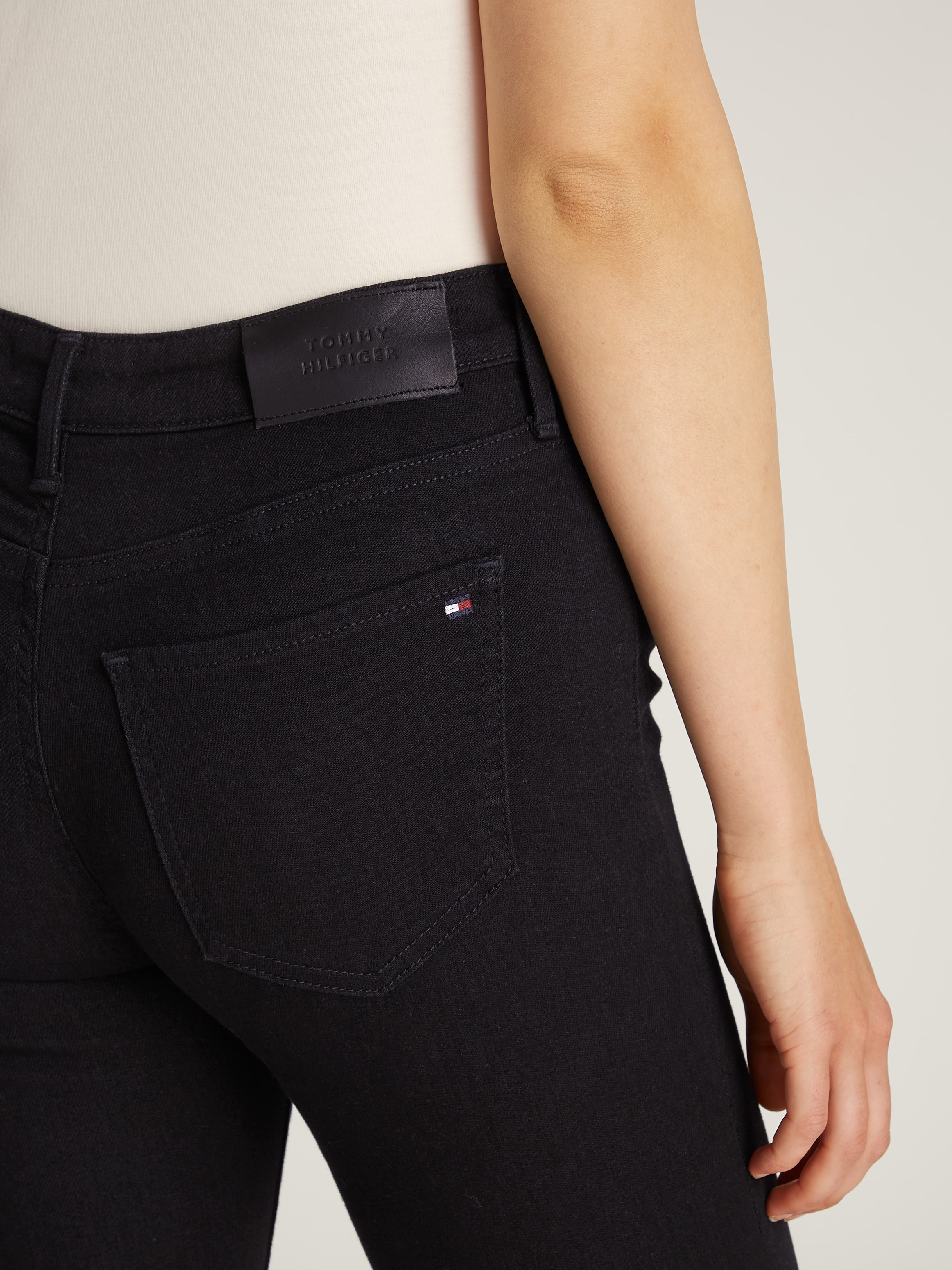 Tommy Hilfiger Skinny-fit-Jeans »COMO SKINNY RW ACE«, mit Logo-Badge, in Knöchellänge