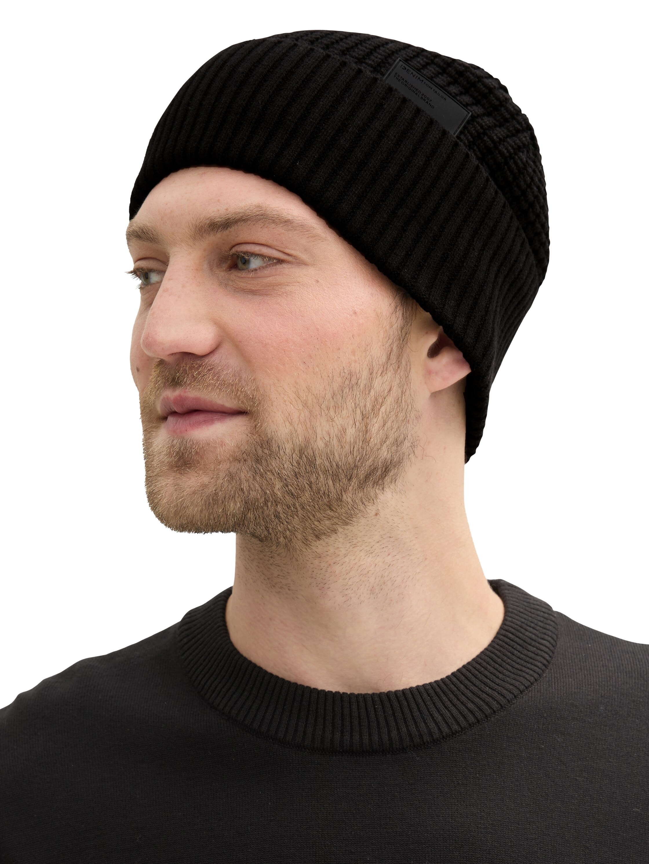 TOM TAILOR Denim Beanie, mit Strick-Struktur und Logo-Badge