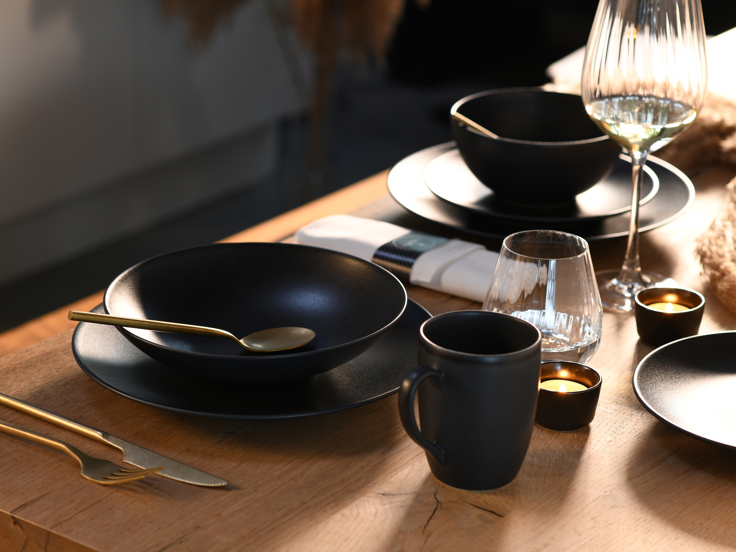 CreaTable Kombiservice »Geschirr-Set Soft Touch Black«, (Set, 20 tlg., Kaffeeservice und Tafelservice im Set, für 4 Personen), Service, schwarz, seidenmatte Glasur, 20 Teile, für 4 Personen