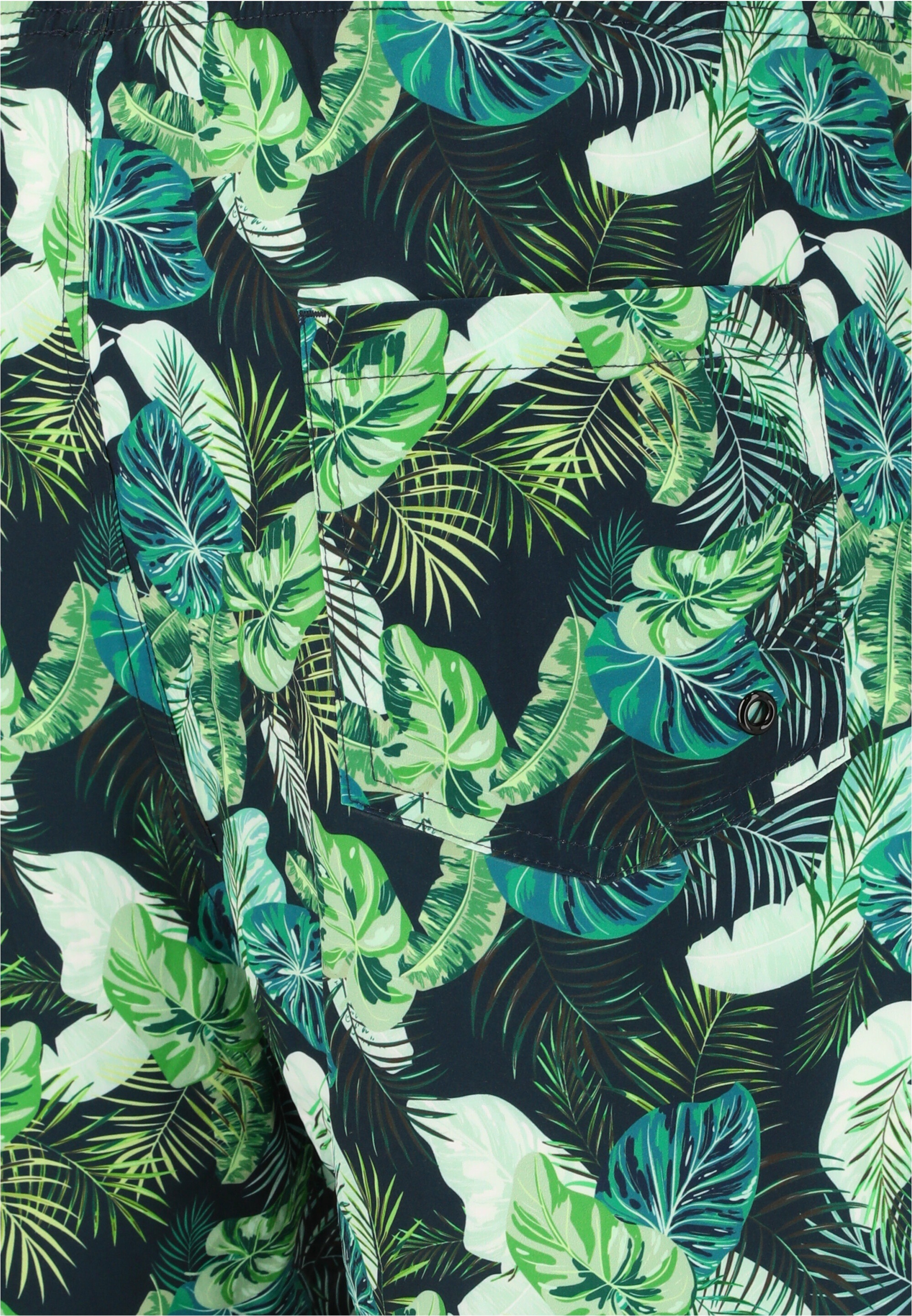 CRUZ Badeshorts »Toby«, (1 St.), im lässigen Print-Design