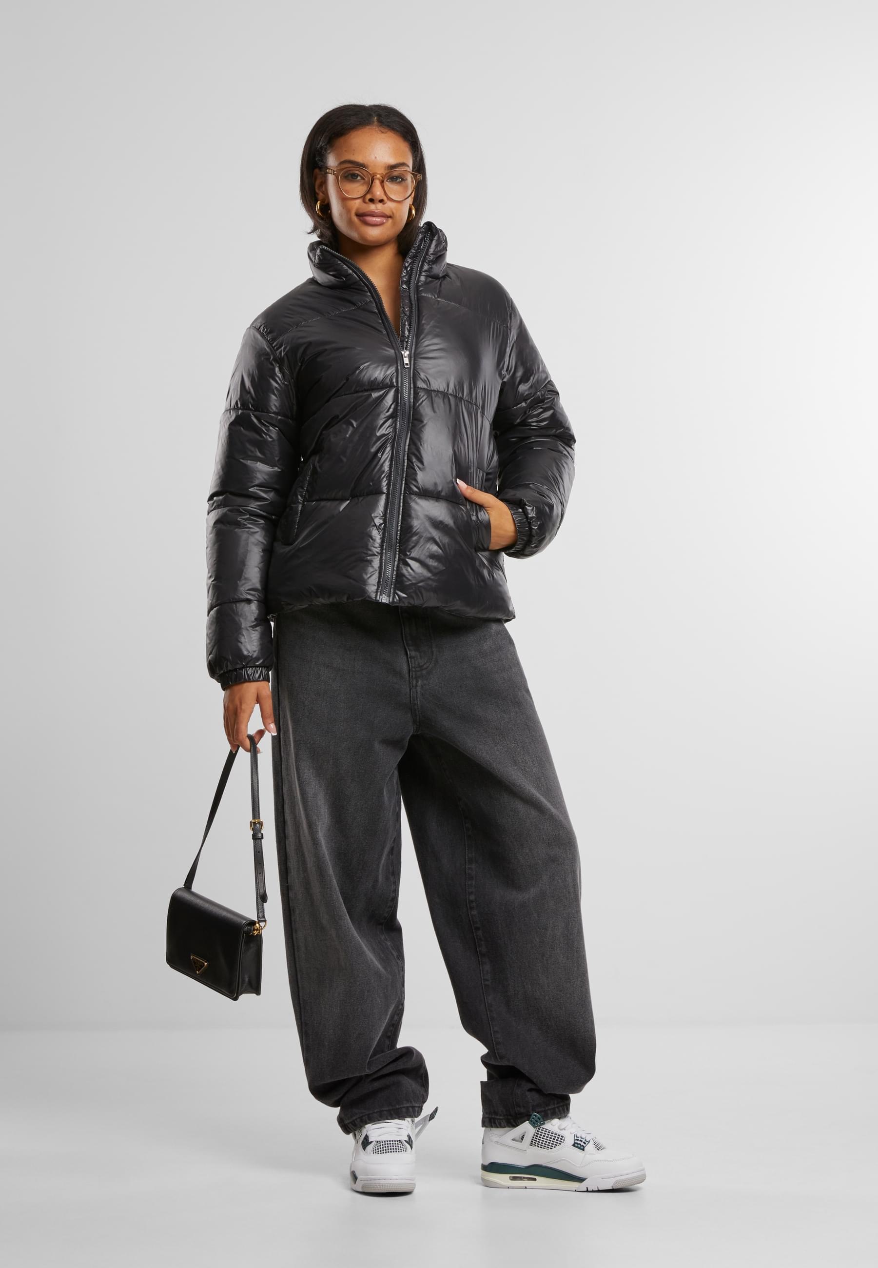 URBAN CLASSICS Winterjacke »Urban Classics Ladies Recycled Short Shiny Puffer Jacket«, (1 St.), ohne Kapuze