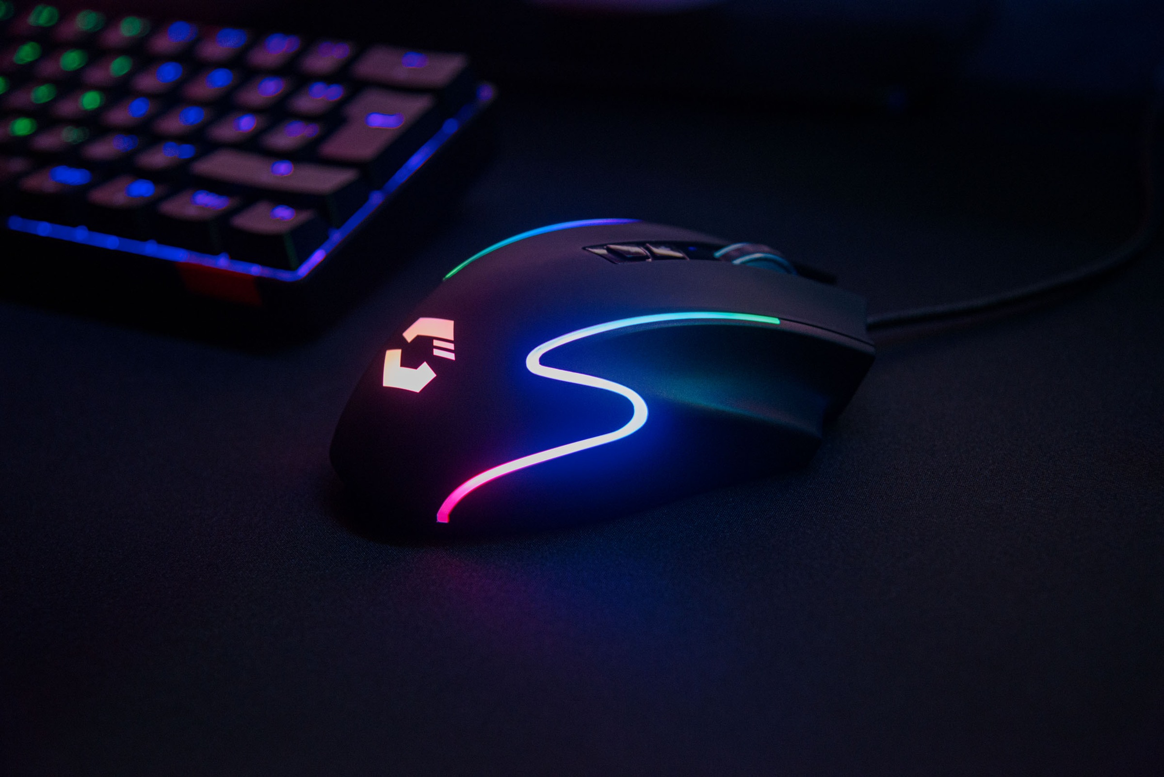 Speedlink Gaming-Maus »DECUS NX RGB Gamer Maus mit Kabel und 6 Tasten«, kabelgebunden, 12800dpi, Programmierbar, Dauerfeuer Taste, 1000Hz Pollingrate