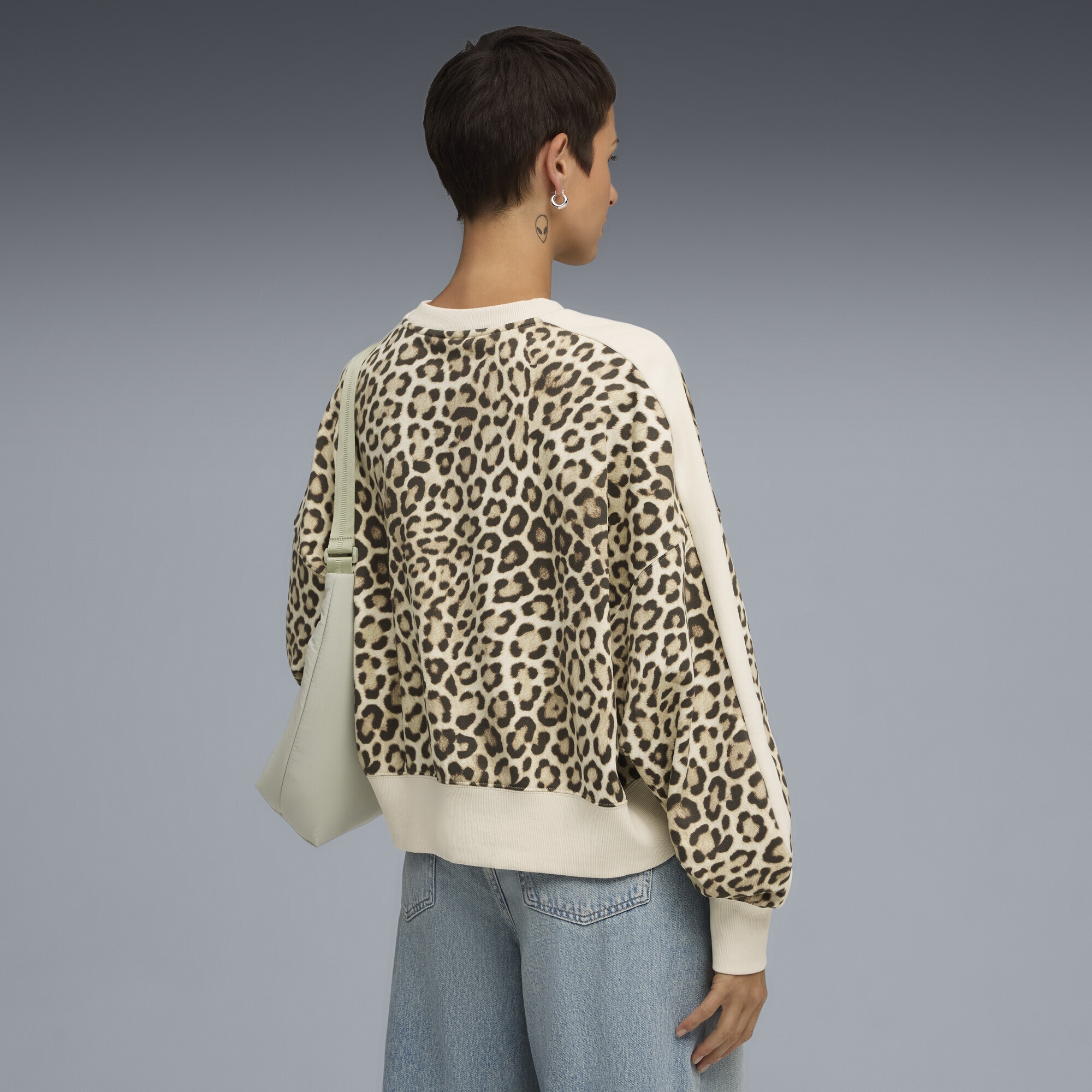 PUMA Sweatshirt »T7 Leo Luxe Oversized Sweatshirt Damen«