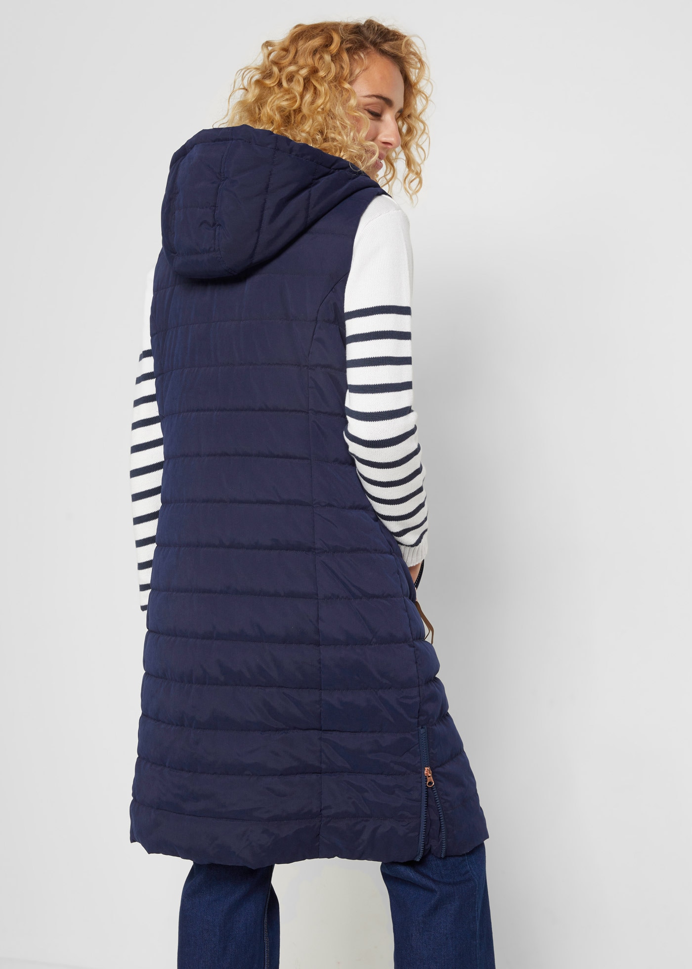 bonprix Steppweste Loose Fit, sportlicher Stil, Seitenschlitze mit Reißverschluss
