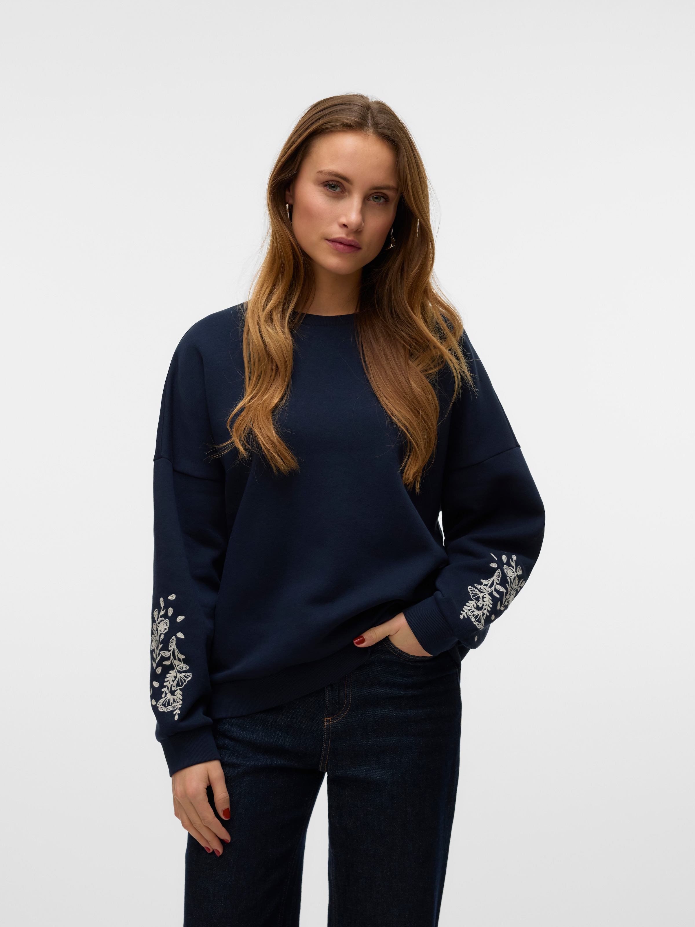 Vero Moda "VMKAROL BEA LS SWEAT BOX JRS GA", mit Blumendruck