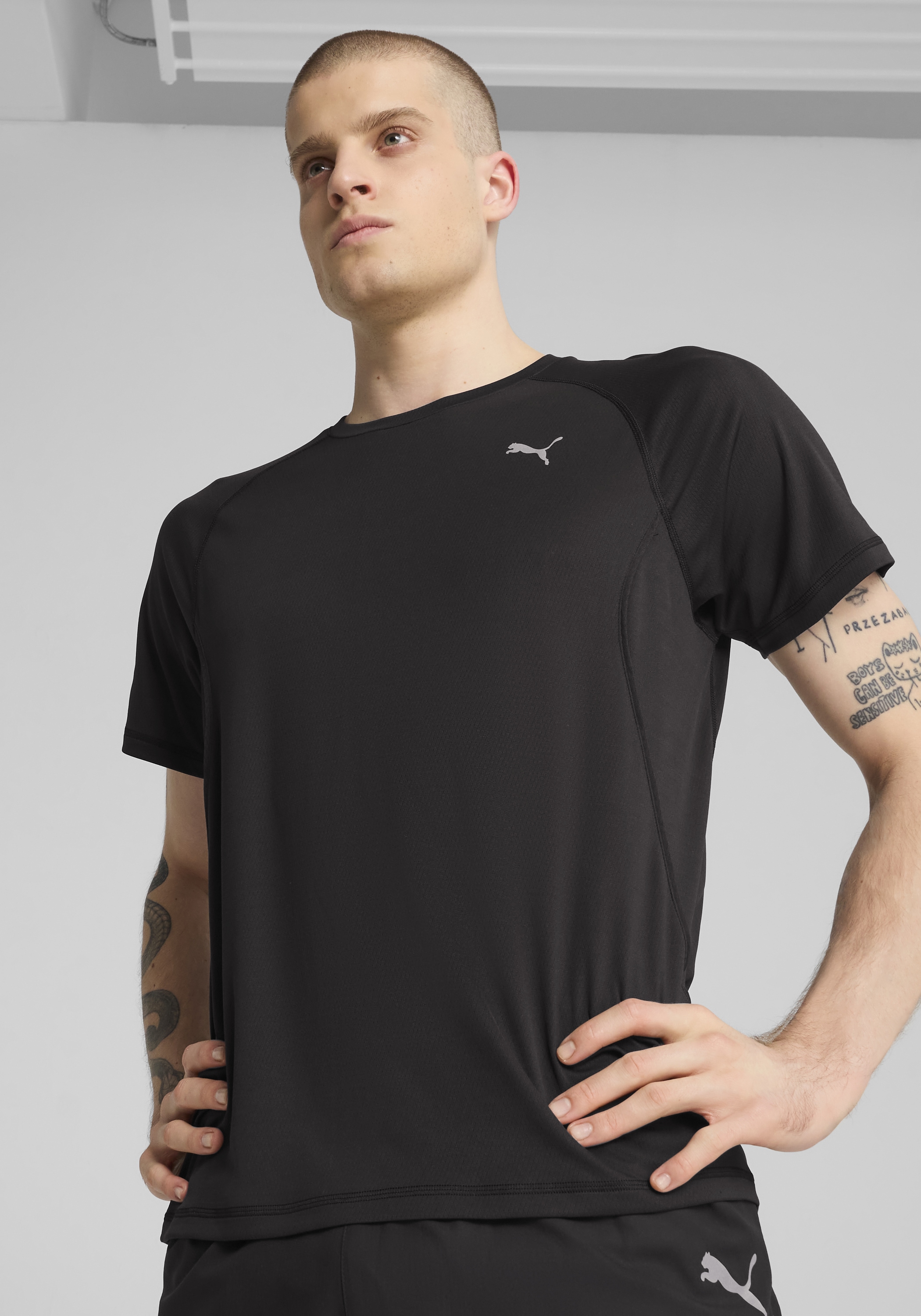 PUMA 1100000002199 "M RUN VELOCITY TEE POLY" ergonomische Schnittführung, kurze Ärmel, Performance-T-Shirt