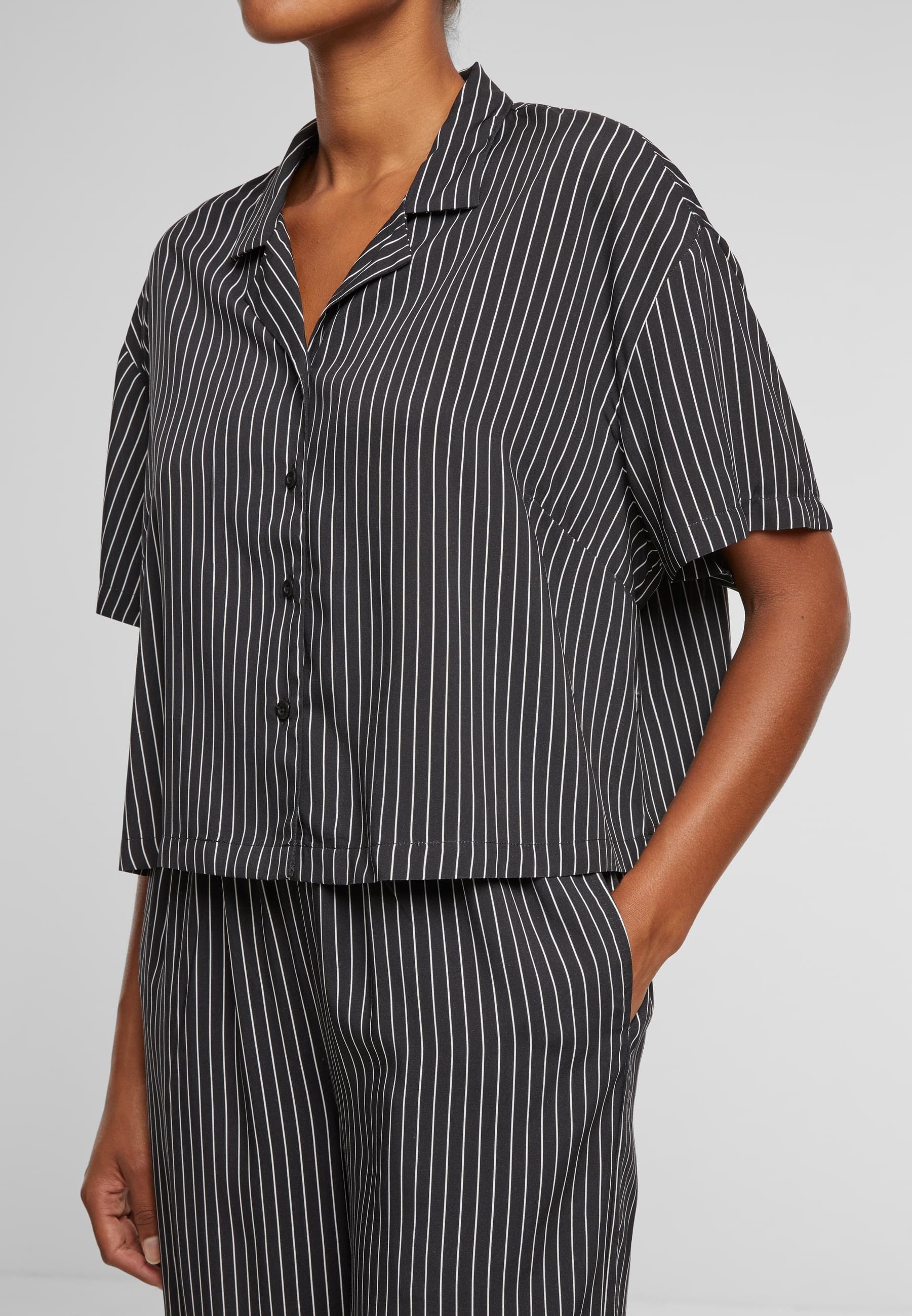 URBAN CLASSICS T-Shirt »Urban Classics Damen Ladies Resort Shirt«, (1 tlg.)