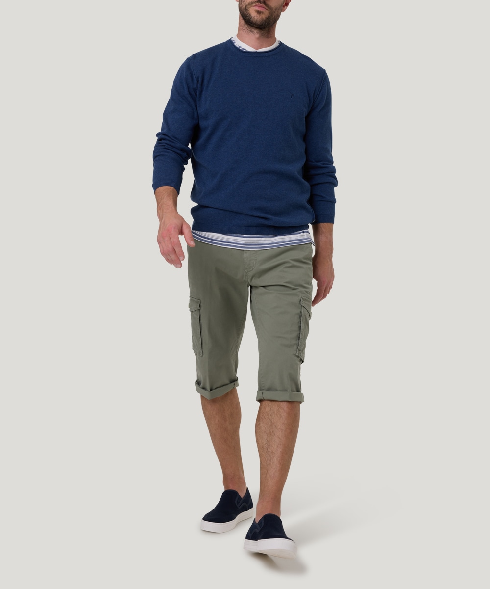 Pioneer Authentic Jeans Rundhalspullover, Ausschnitt mit Rollkante, Außennähte