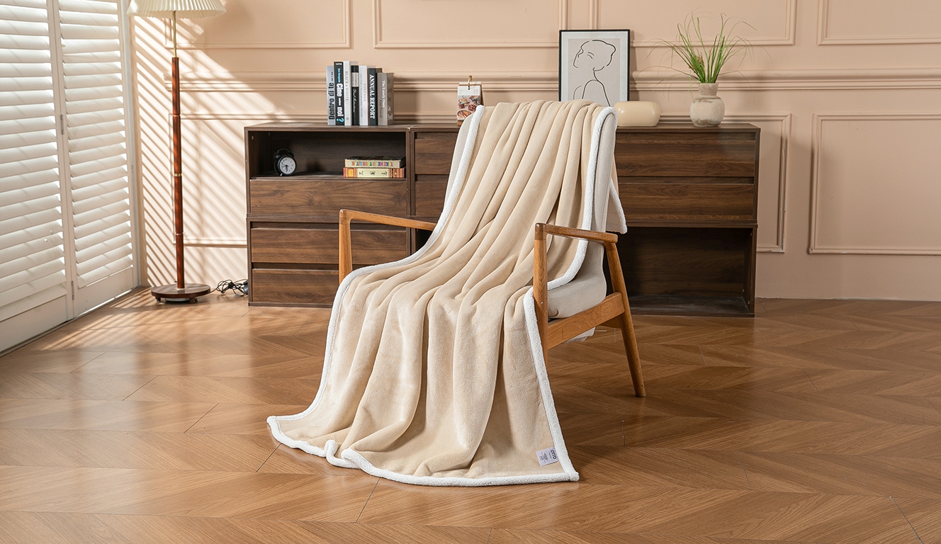 OTTO home Wohndecke »Sennu« 420g/m², flauschige, Wohndecke mit Teddyoptik, Tagesdecke