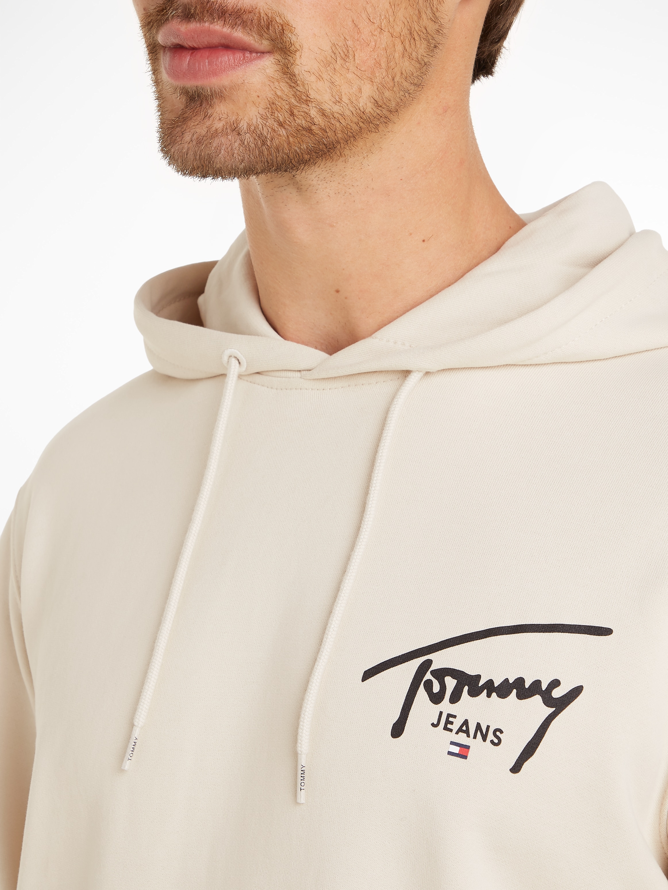 Tommy Jeans Kapuzensweatshirt »TJM REG ENTRY GRAPHIC HOODIE EXT«, mit Logoschriftzug