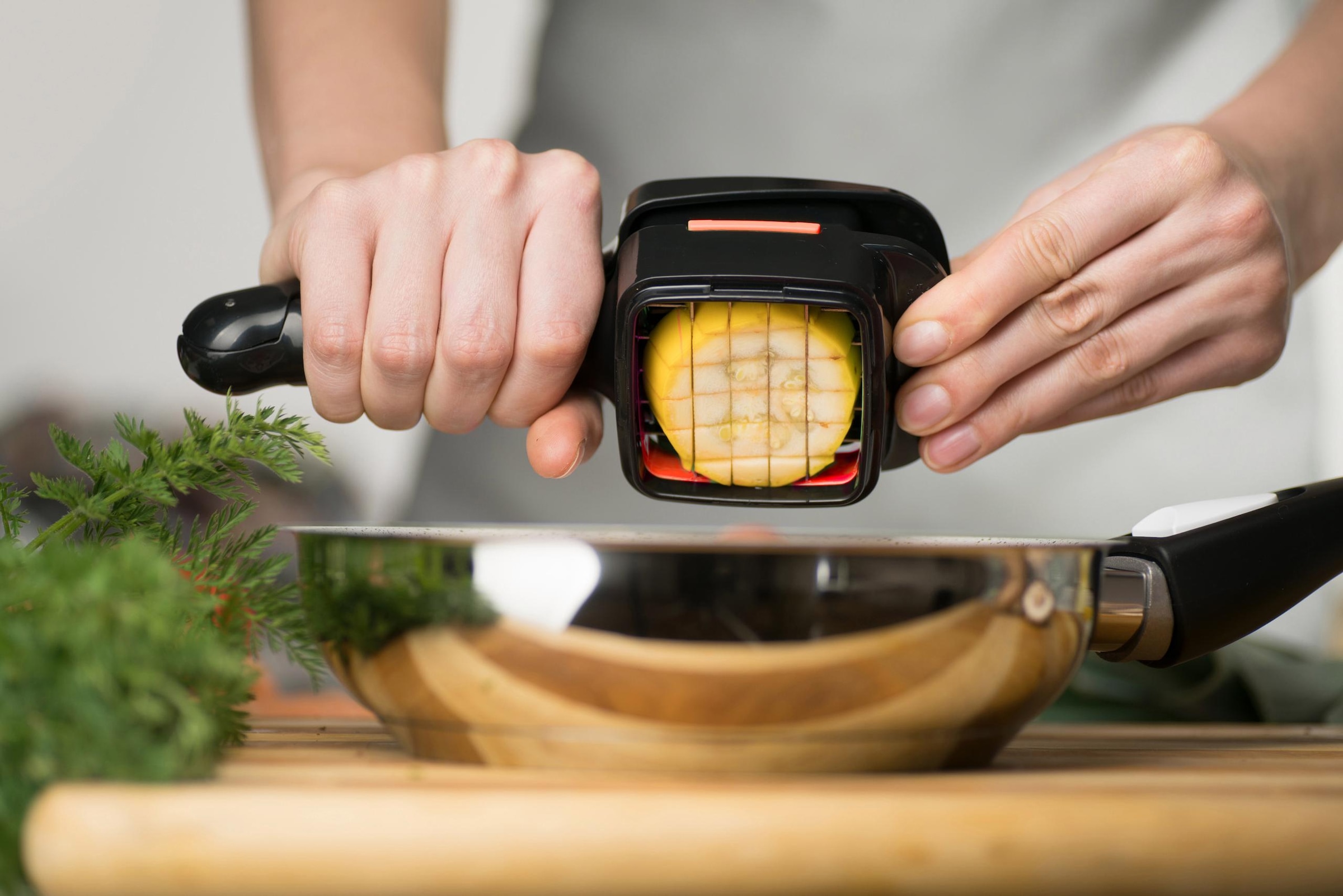 Genius Zerkleinerer »Nicer Dicer Quick«, Auffangbehälter mit Deckel