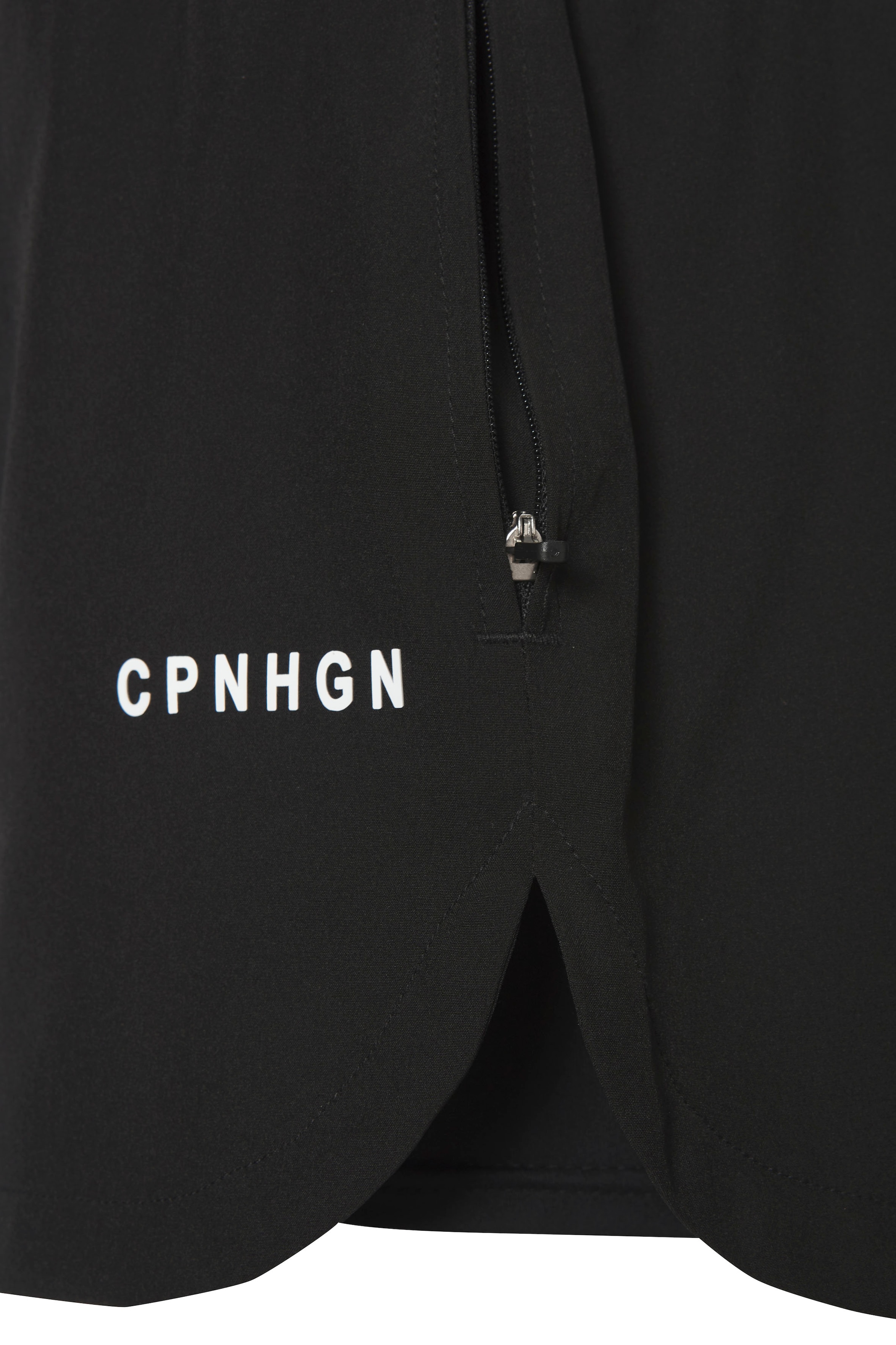 Copenhagen Studios Funktionsshorts, mit seitlichen Reißverschlusstaschen
