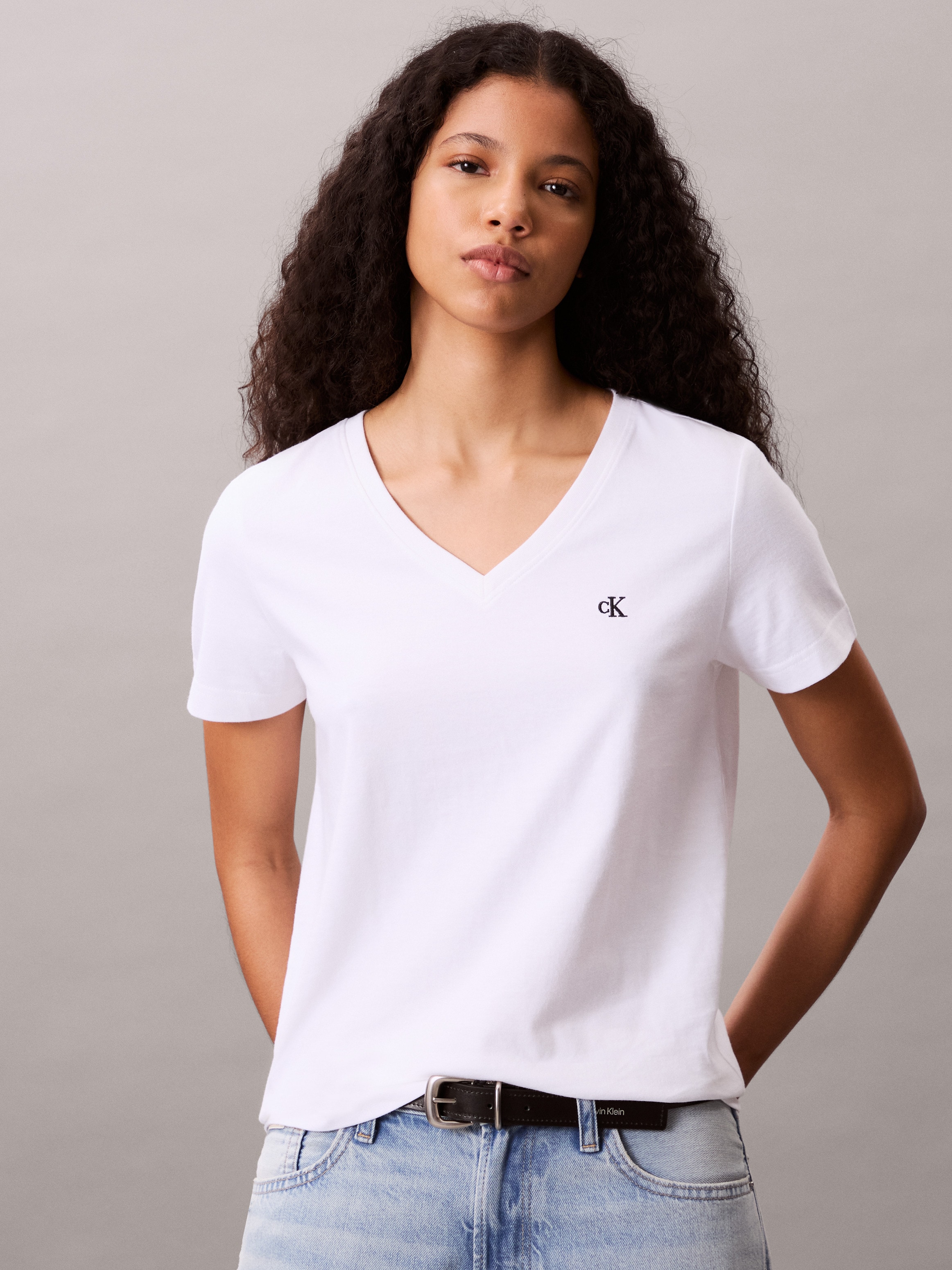 Calvin Klein Jeans T-Shirt »Archive Jersey Vnk Tee EU«, Mit V-Ausschnitt
