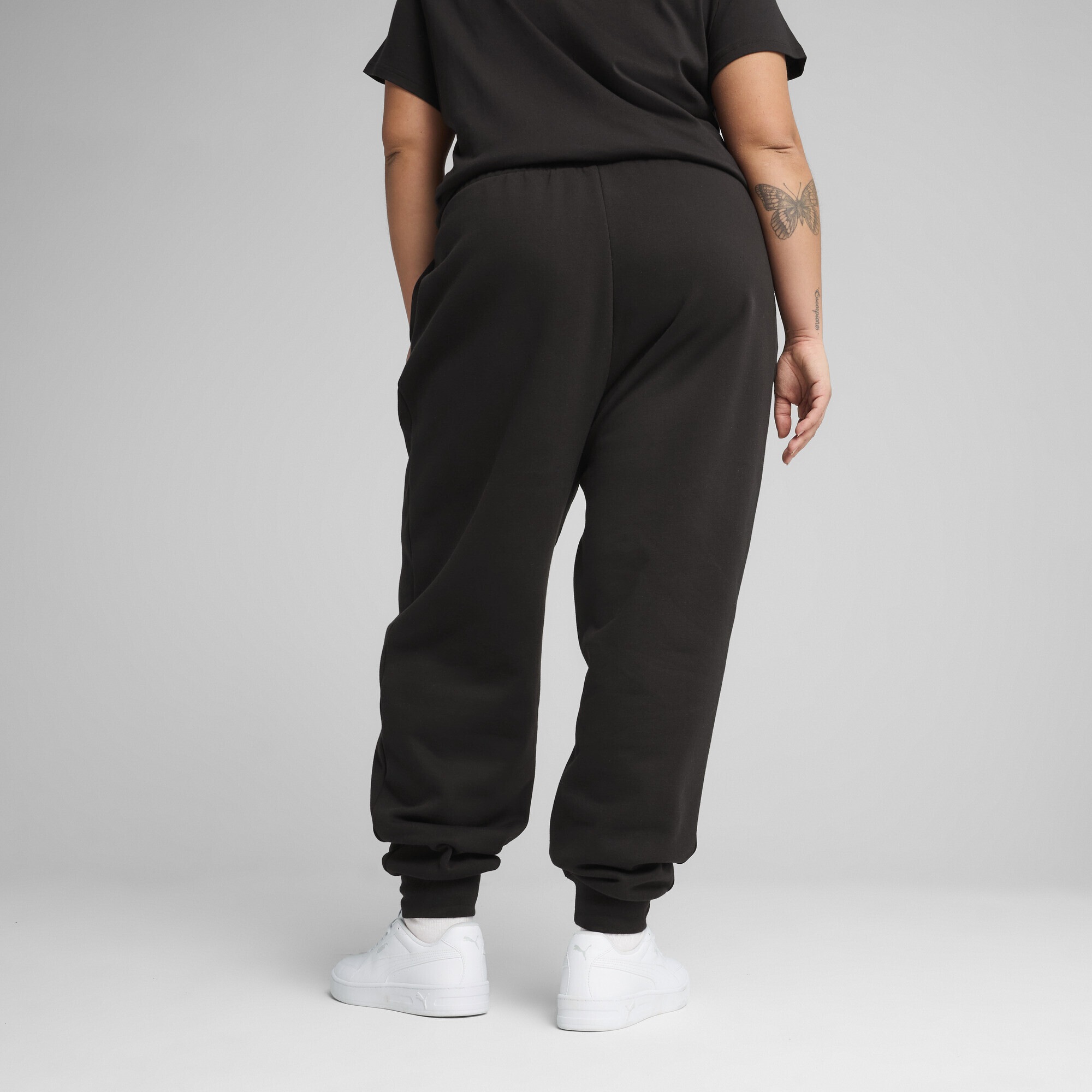 PUMA Sporthose »ESS Small No. 1 Logo Comfort Hochgeschnittene Jogginghose Damen«