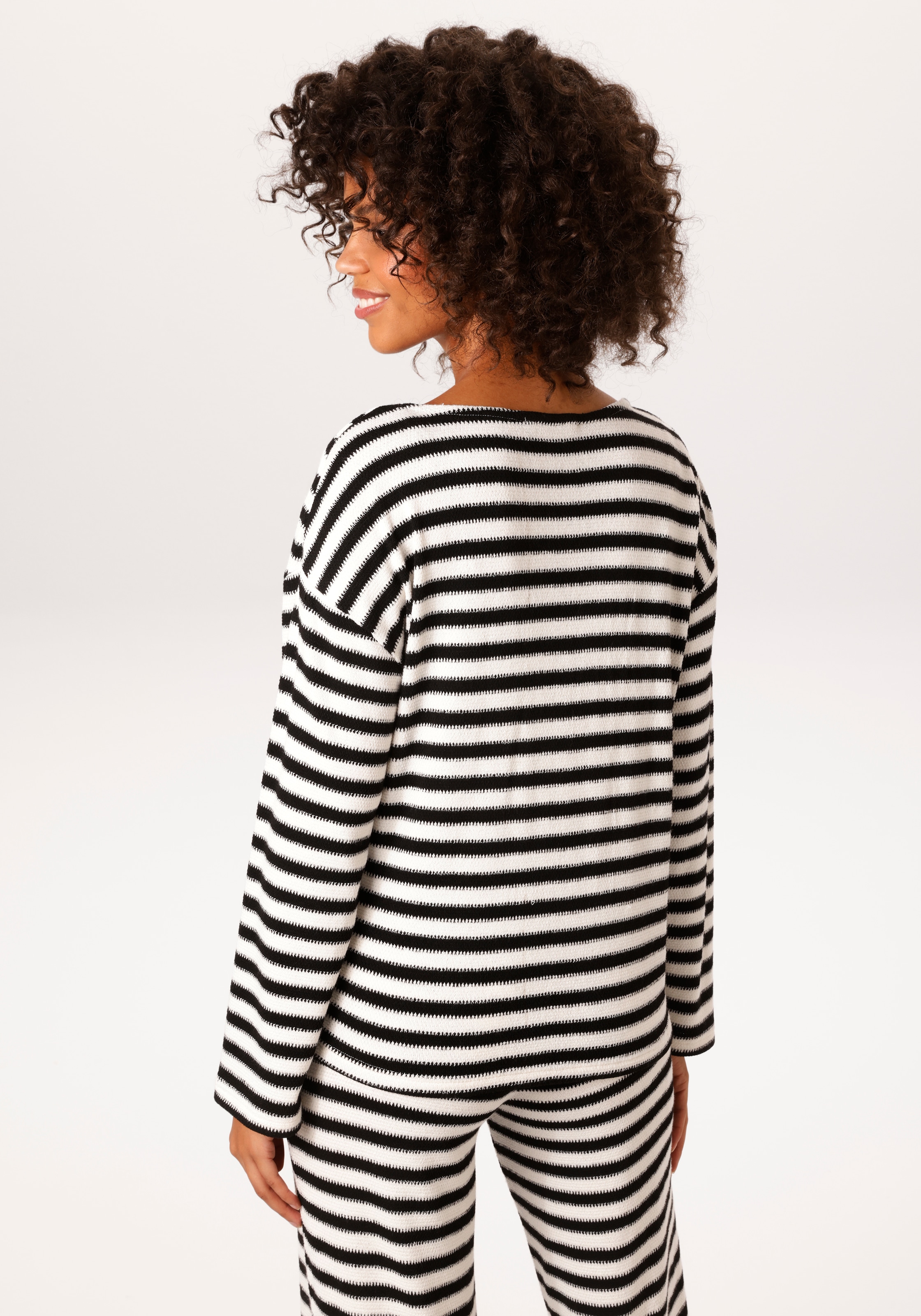 Aniston CASUAL Sweatshirt , im interessanten Steifen-Dessin - NEUE KOLLEKTION
