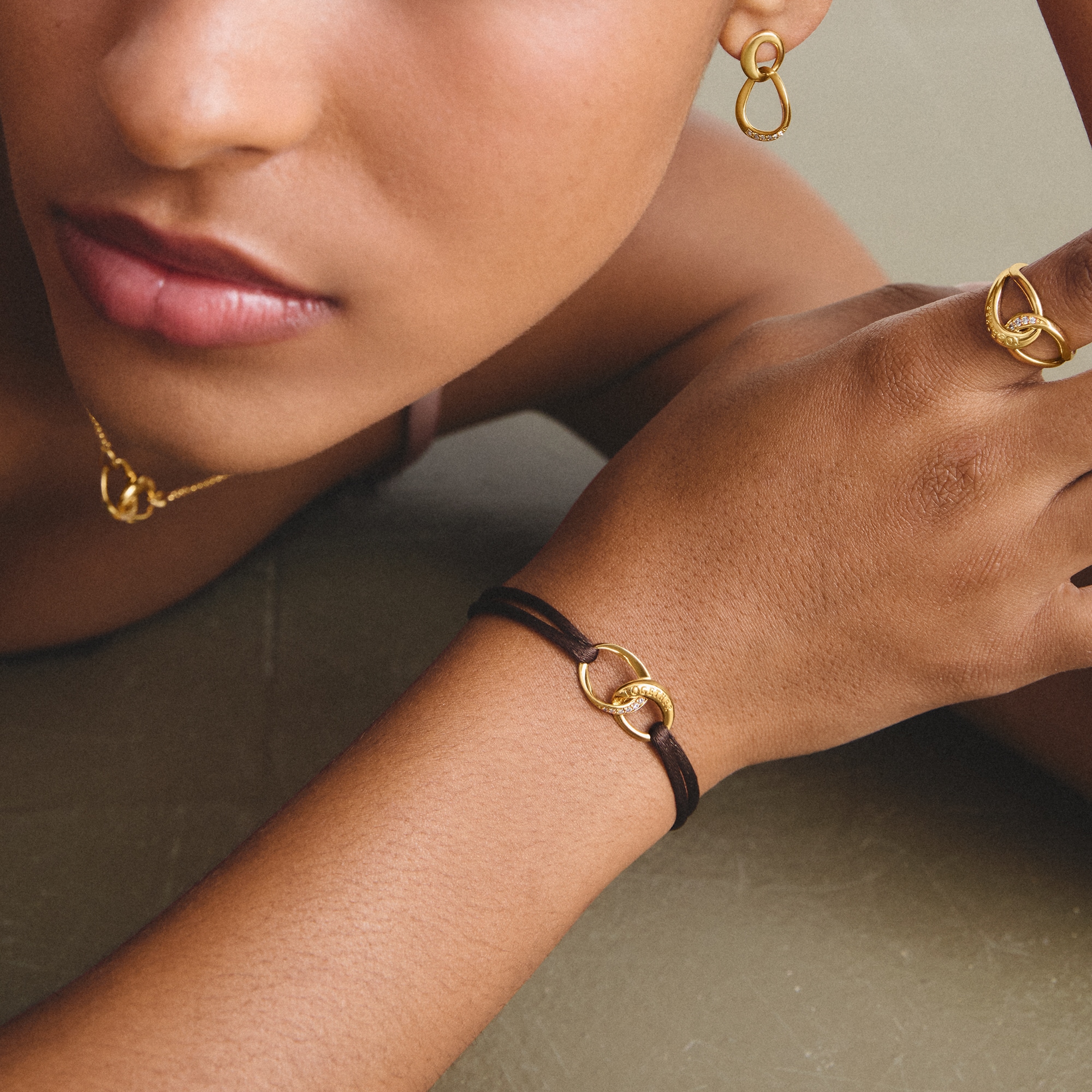 THOMAS SABO Armband »Together Textilarmband gelbgoldfarben« mit Zirkonia (synth.)