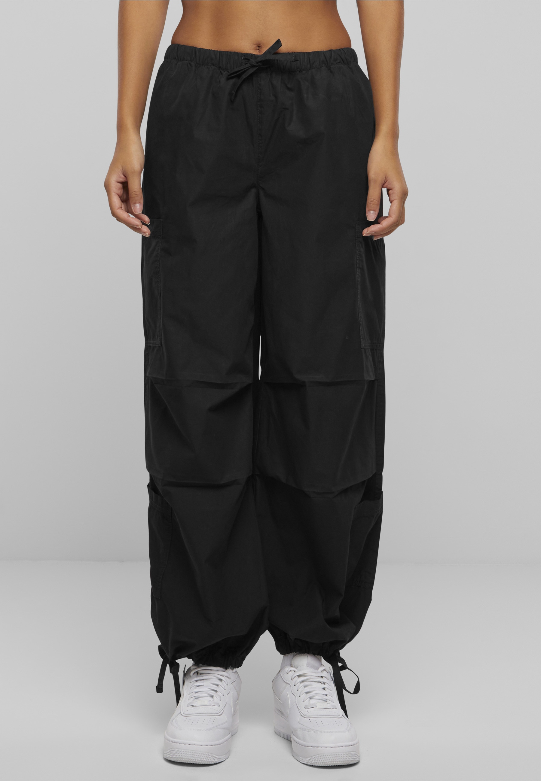 URBAN CLASSICS Cargohose »Urban Classics Ladies Cotton Cargo Parashute Pants«