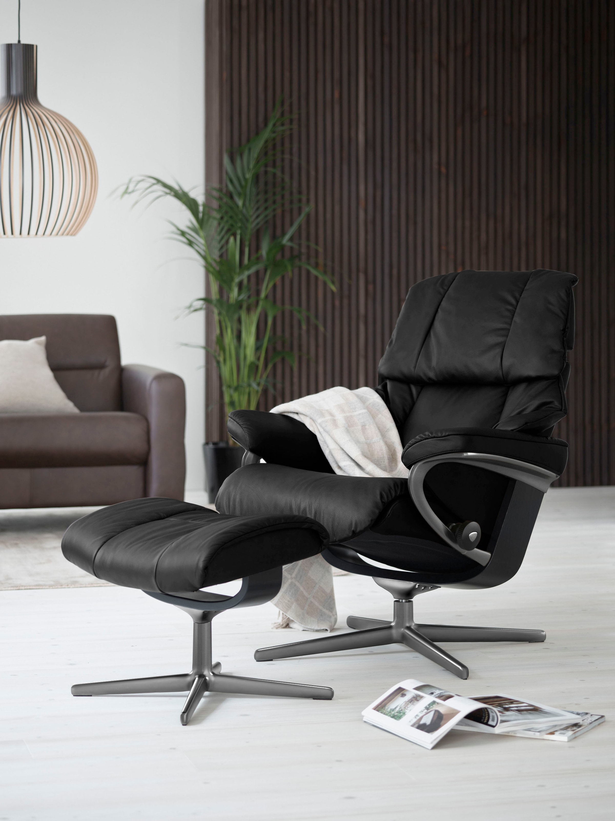 Stressless Relaxsessel "Reno", mit Cross Base, Größe S, M & L, Holzakzent S günstig online kaufen