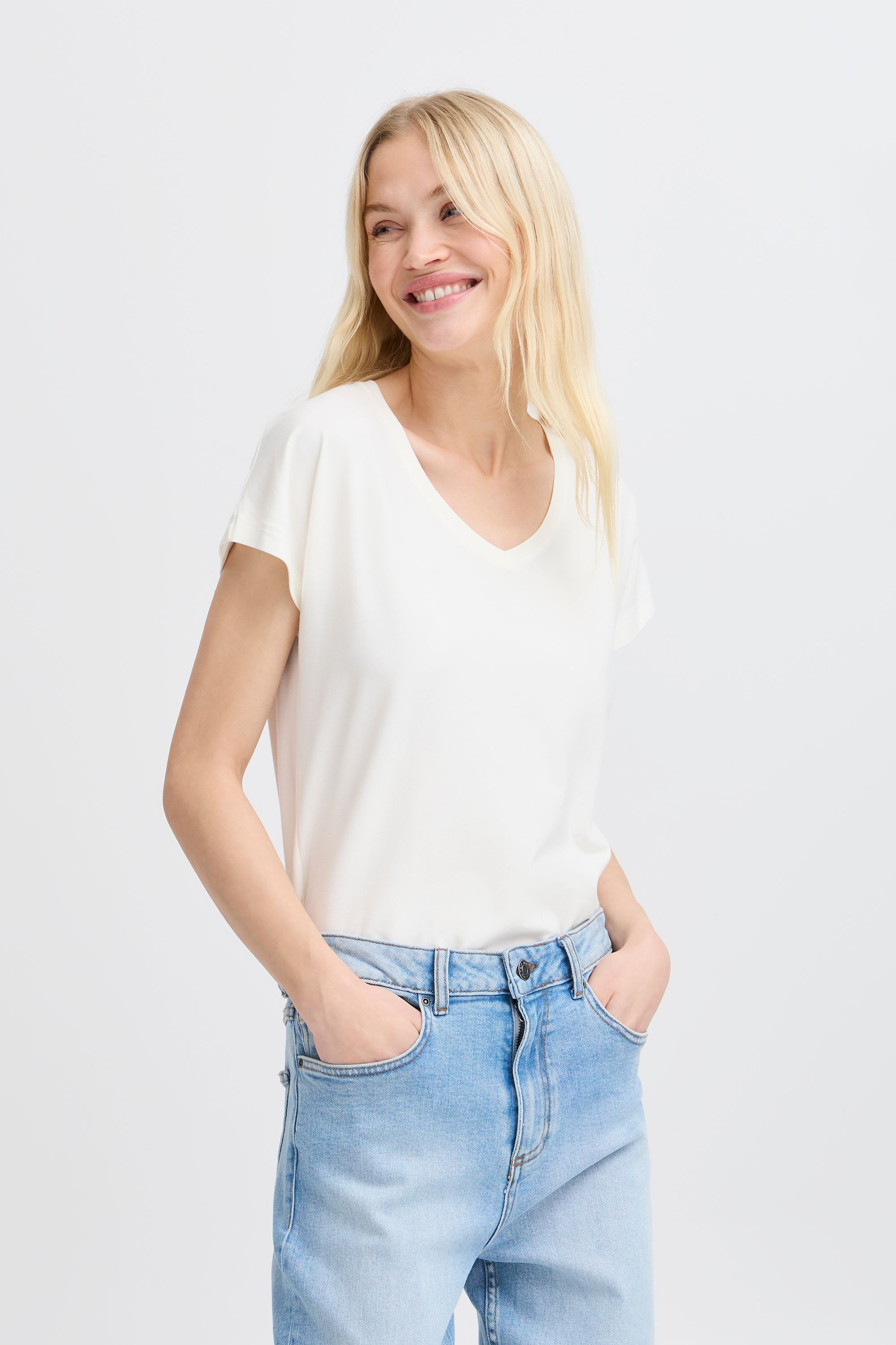 b.young T-Shirt »T-Shirt BYPAMILA V TEE«