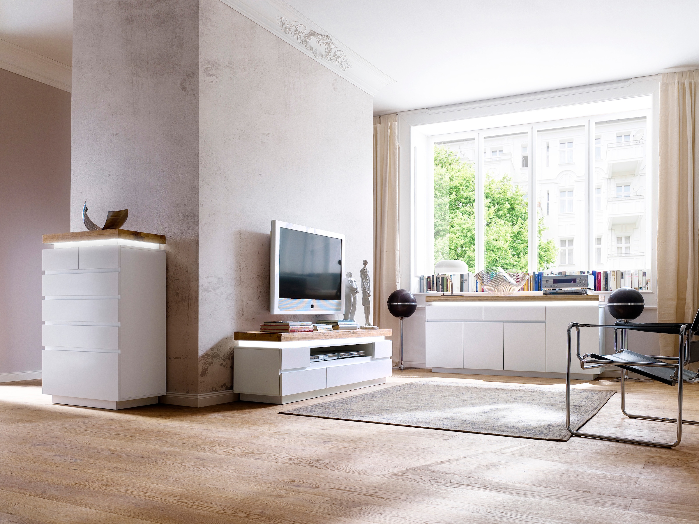 MCA furniture Lowboard »Romina«, mit LED Beleuchtung weiß dimmbar, inkl. Fernbedienung