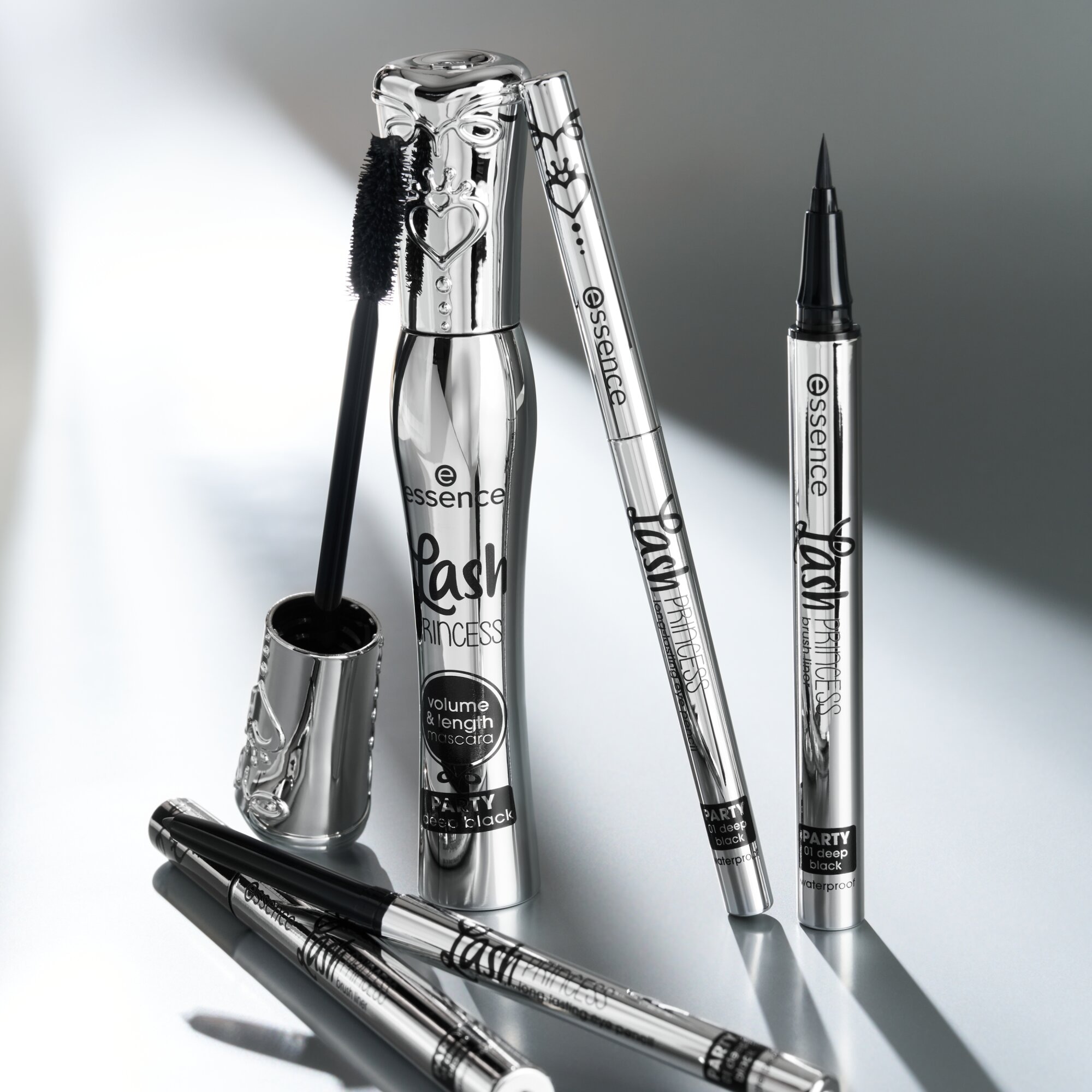 Essence Mascara »Lash PRINCESS volume & length mascara PARTY deep black«
