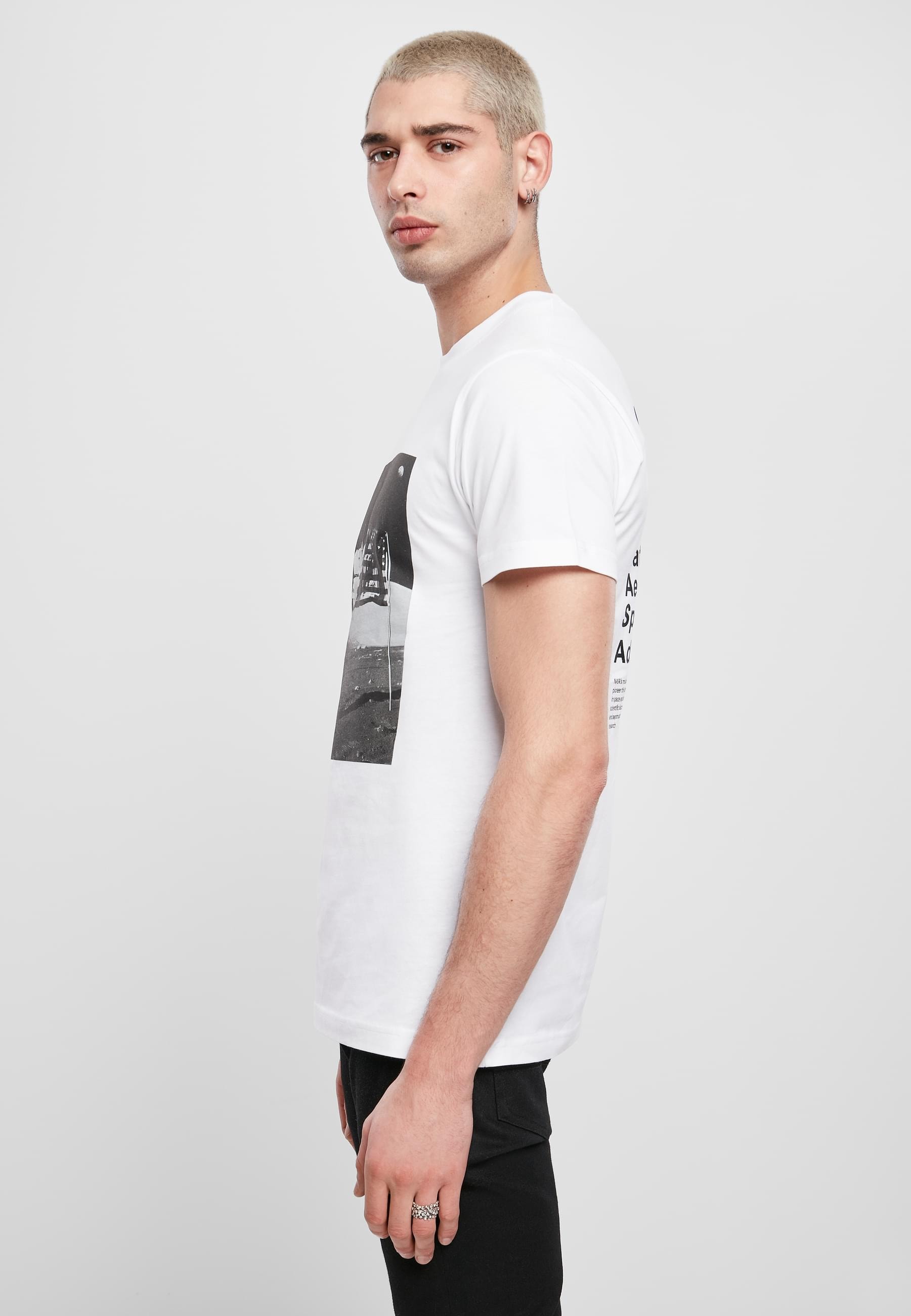 MisterTee T-Shirt »MisterTee Herren NASA Moon Landing Tee«, (1 tlg.)
