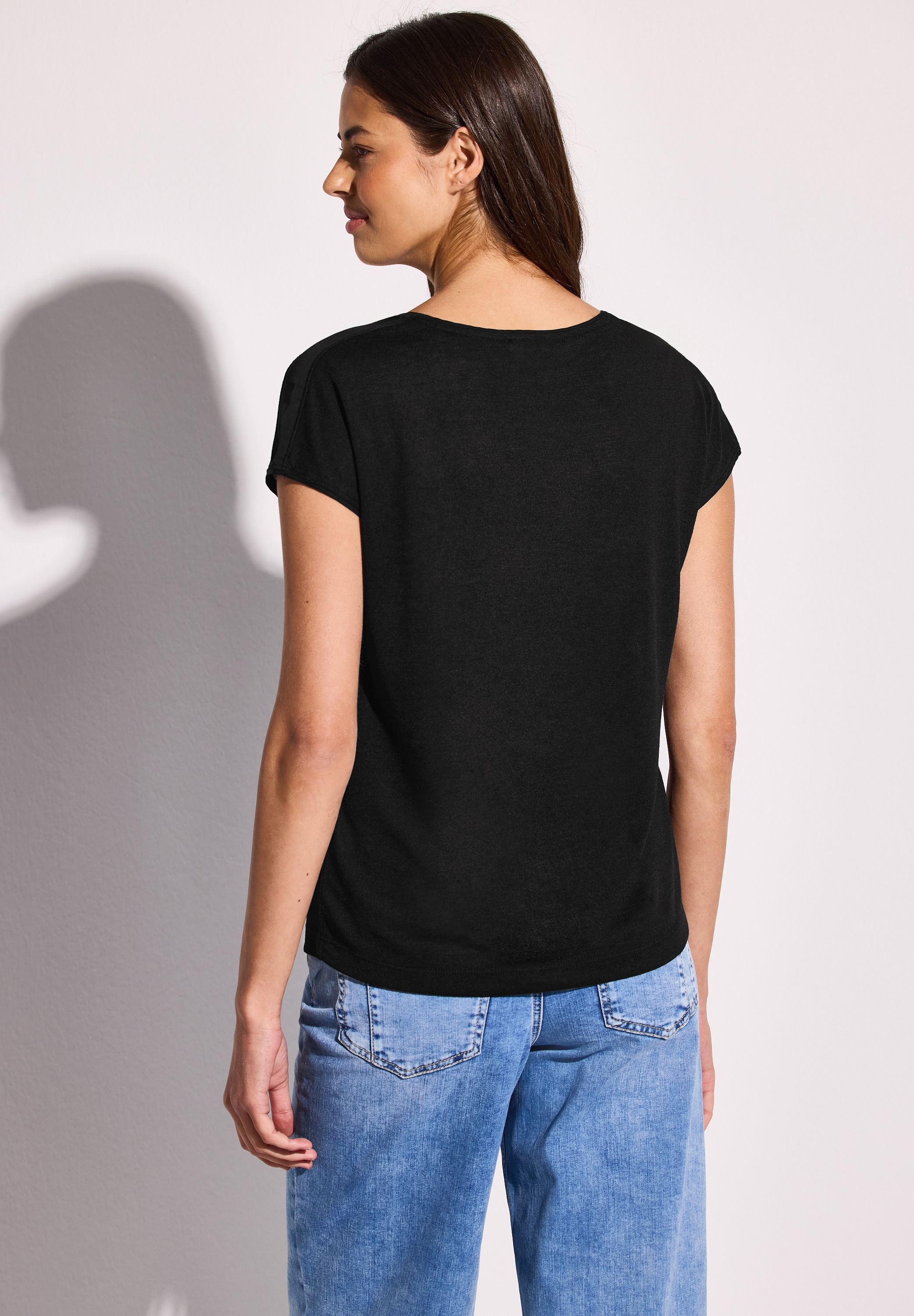 STREET ONE T-Shirt, mit abgerundetem V-Ausschnitt