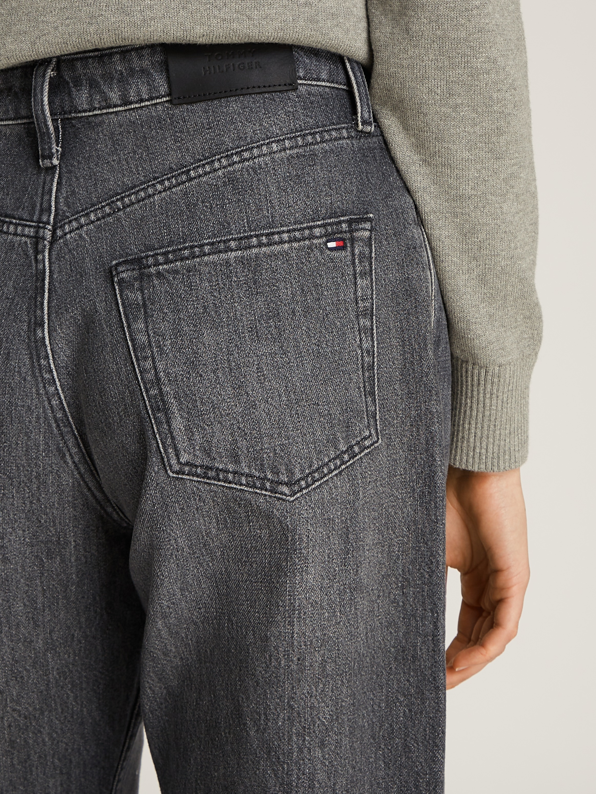 Tommy Hilfiger Straight-Jeans »CLASSIC STRAIGHT RW«, mit Logo-Badge, in Knöchellänge