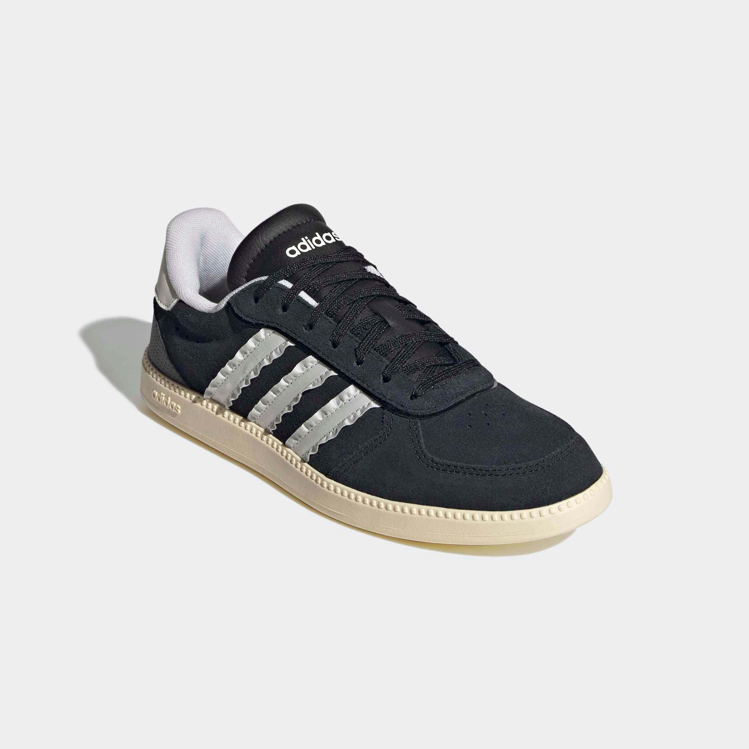 adidas Sportswear "BREAKNET SLEEK" inspiriert vom Design des adidas handball spezial