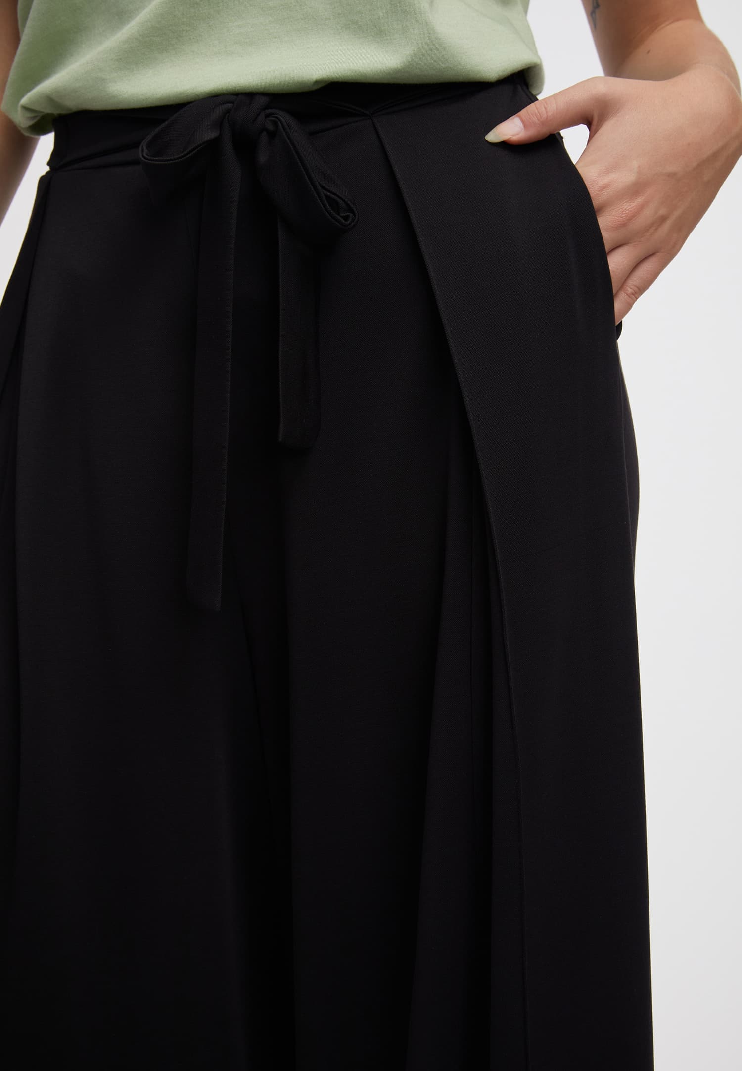 Ragwear Culotte »ROZALIA«, knöchellange Form mit elastischem Bündchen hinten