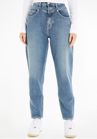 Tommy Jeans Mom-Jeans »MOM JEAN UHR TAPERED BG6171«, mit gestickten Tommy Jeans... kaufen