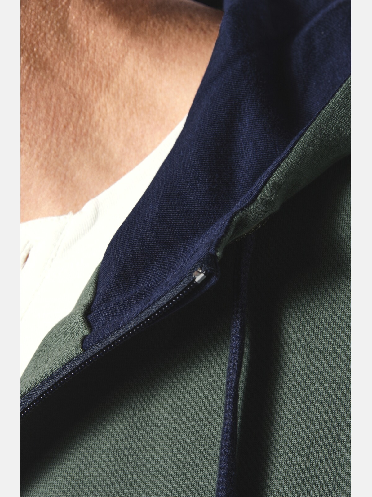 Jan Vanderstorm Kapuzensweatjacke »Sweatjacke RODERICH«, aus atmungsaktiver Baumwolle