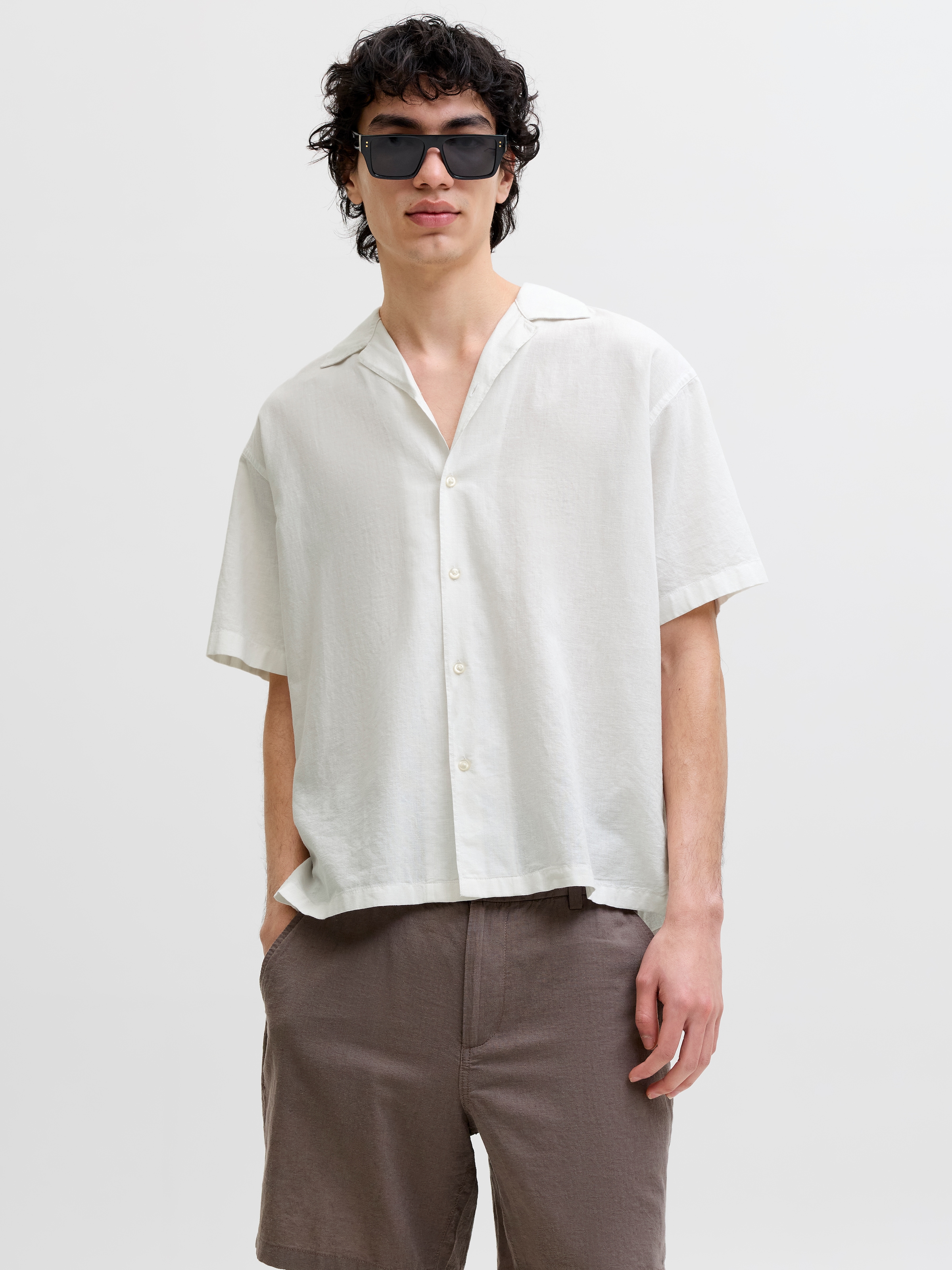 Jack & Jones Kurzarmhemd "JJEBREEZE LINEN BLEND RESORT SHIRT SS SN" mit Kno günstig online kaufen