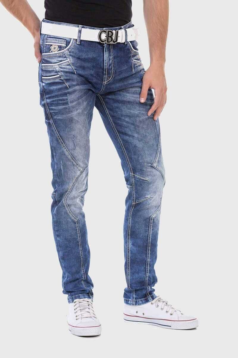 Cipo & Baxx Straight-Jeans »Jeans«, im trendigen Design