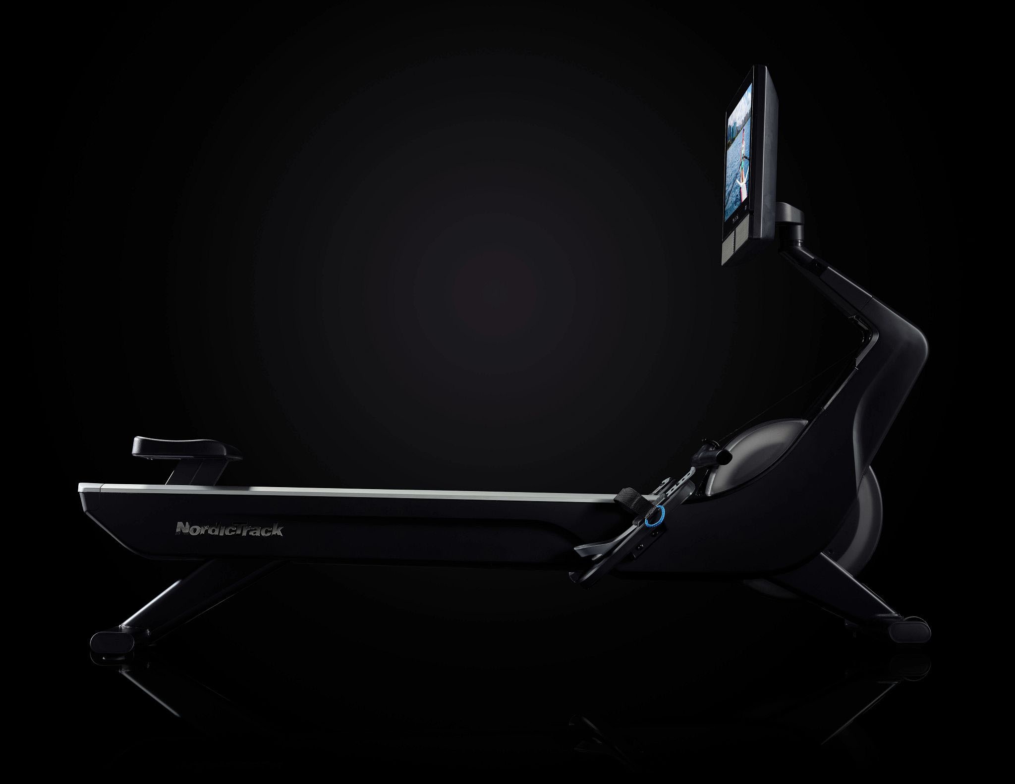 NordicTrack Rudergerät »NordicTrack RW900«, (iFIT-fähiges Rudergerät mit schwenkbarem 22'' Touchscreen), Rudermaschine, 26 Widerstandsstufen, Magnetbremssystem