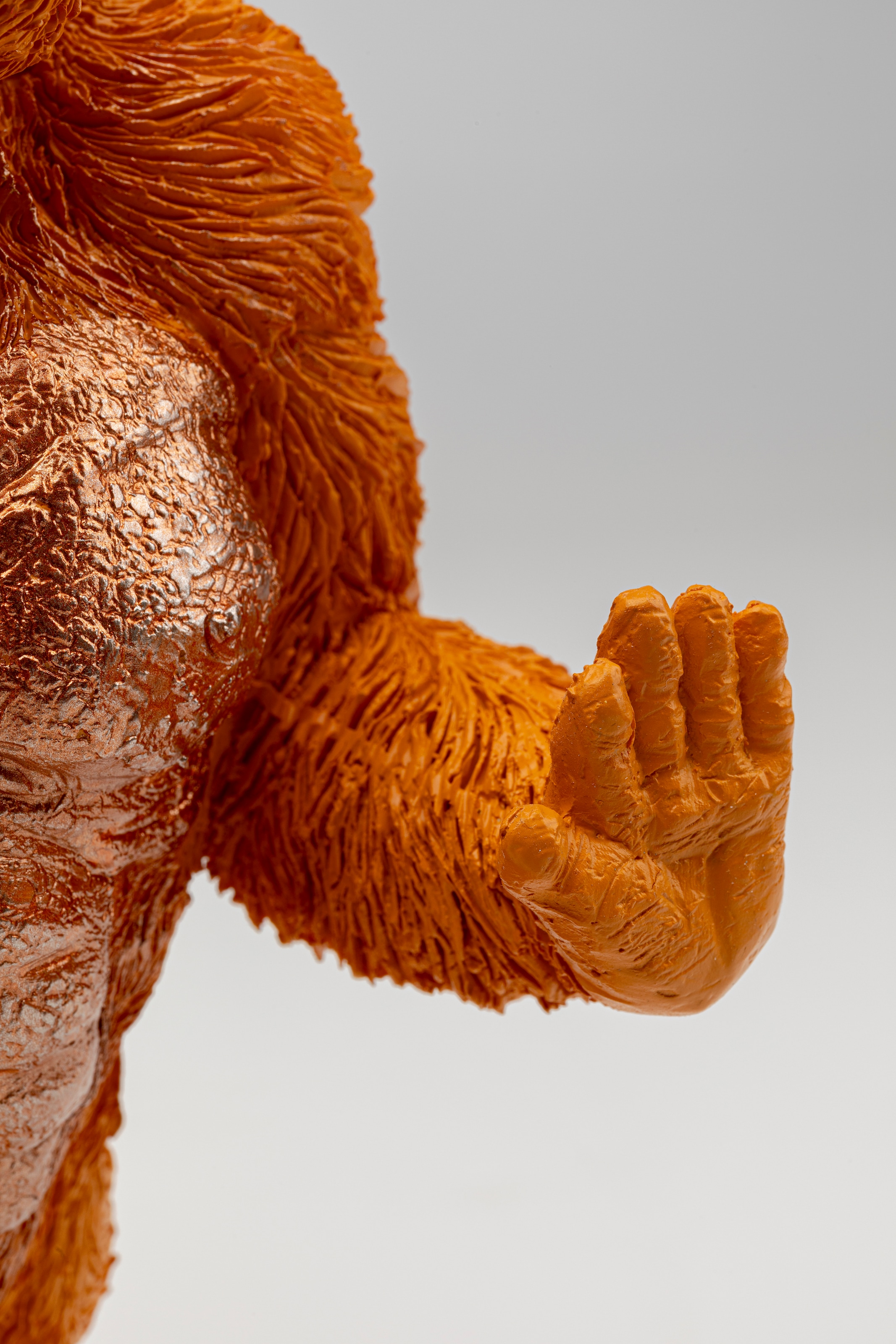 Kare Design Buchstütze »Gorilla Orange« aus Polyresin