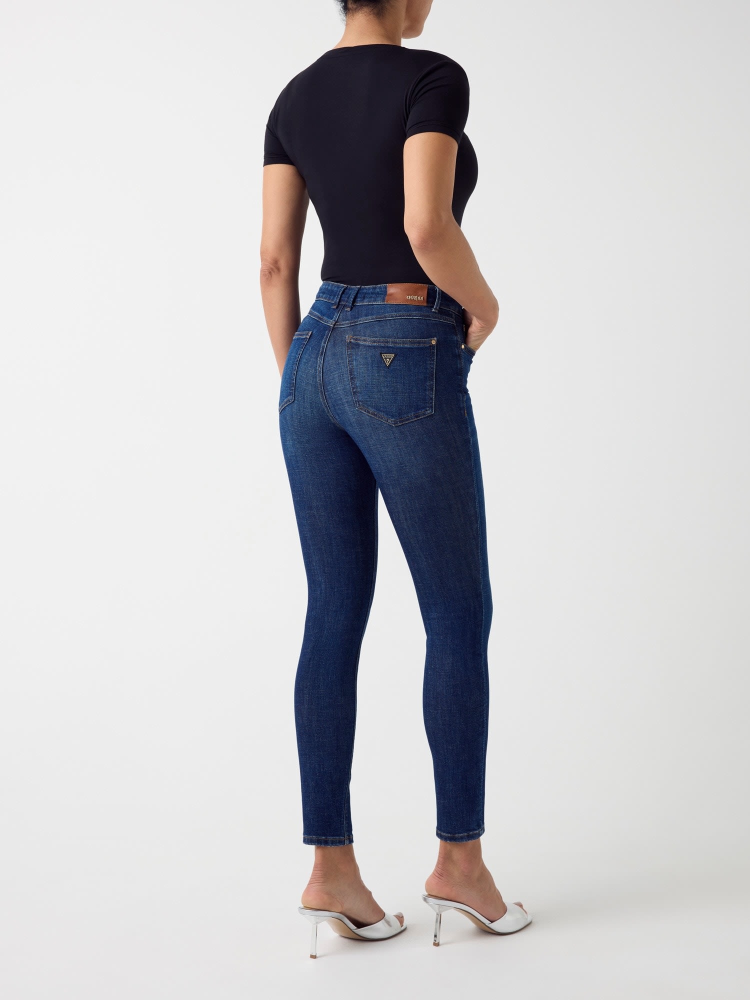 Guess Skinny-fit-Jeans »1981 SKINNY« mit bequemem Stretch, hoher Bund