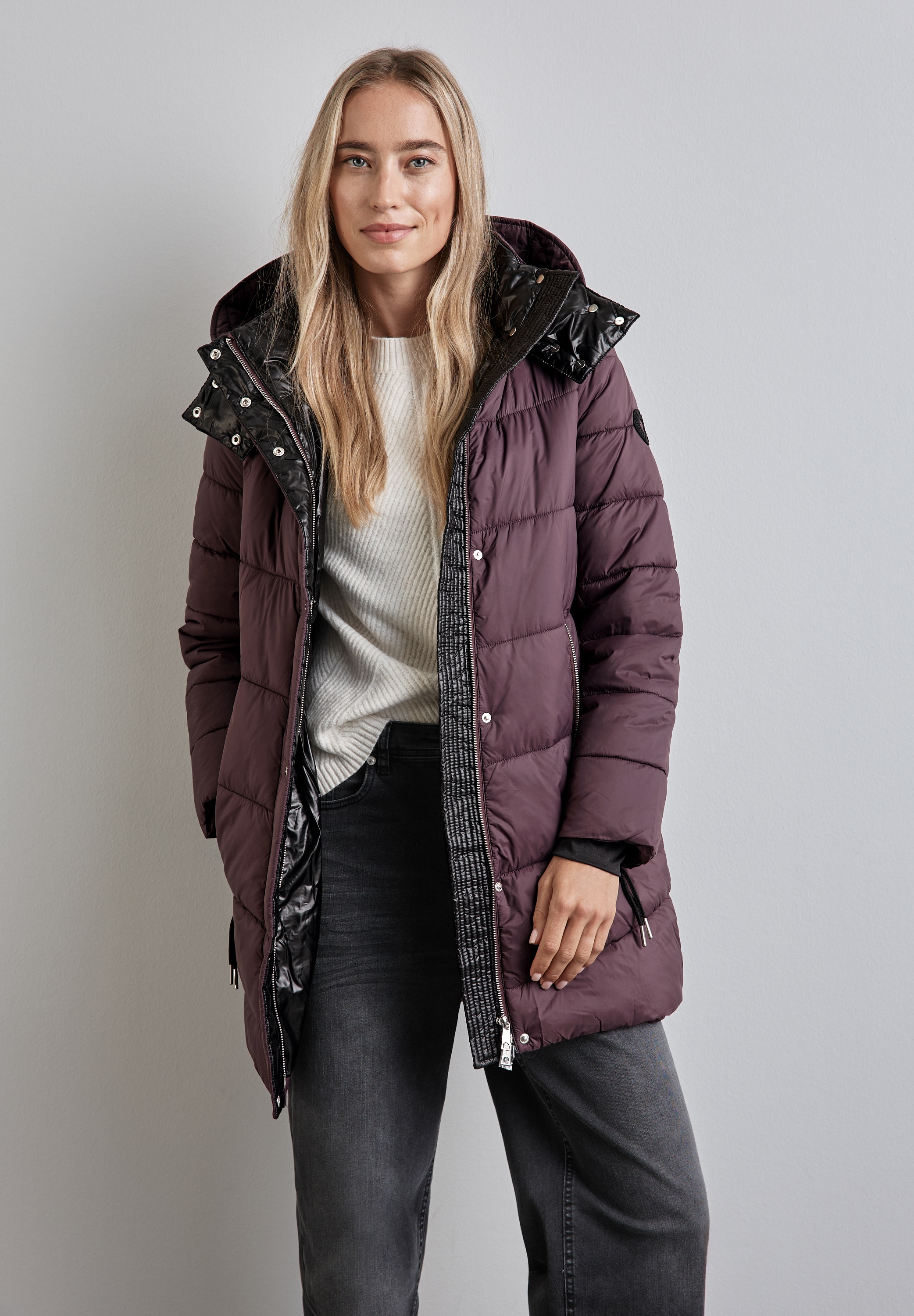 STREET ONE Steppjacke mit Kapuze mit moderner Steppung