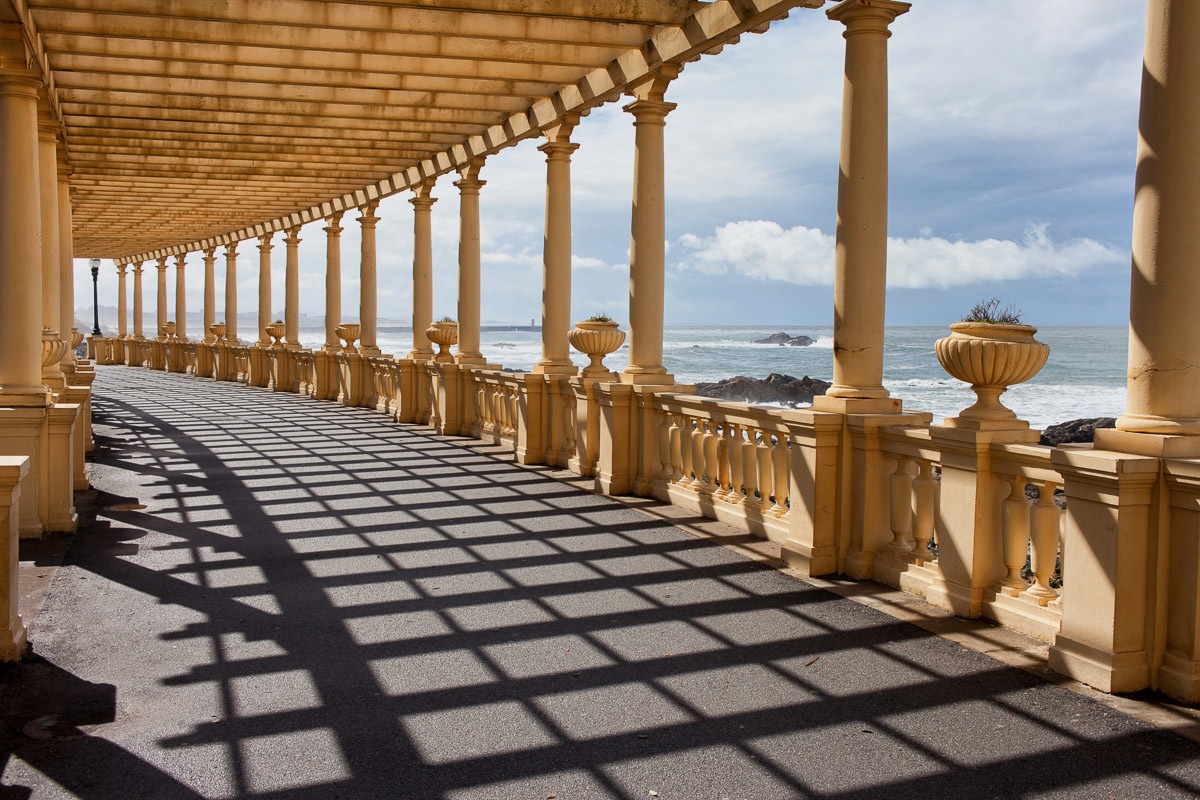 Papermoon Fototapete "Pergola da Foz in Porto"