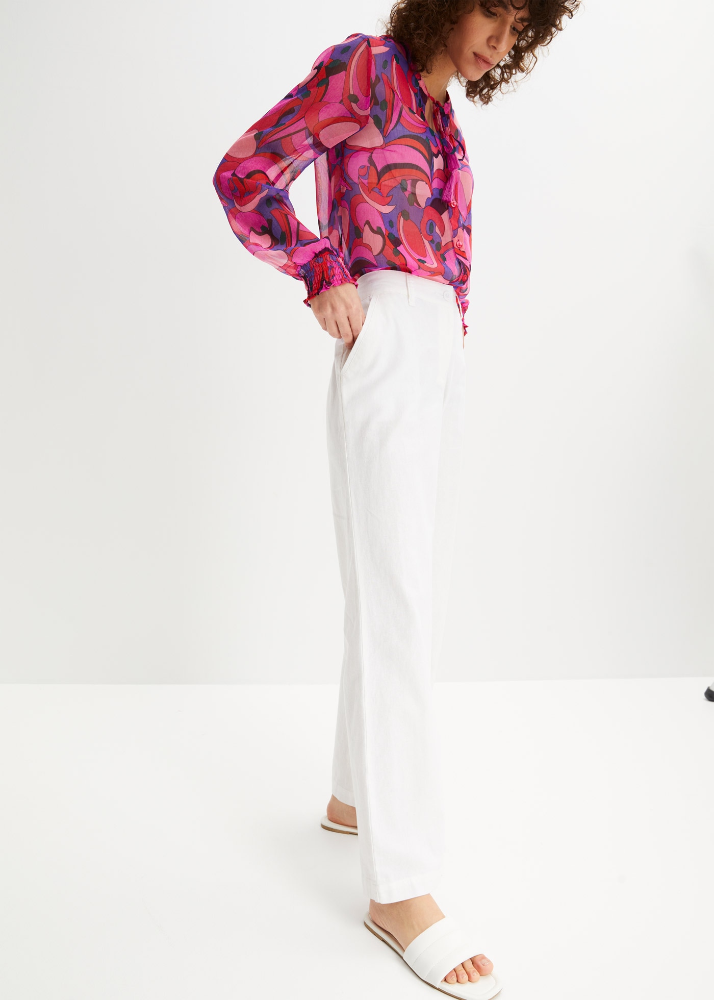 bonprix aus Leinen-Baumwoll-Mix, Loose Fit, komfortable Leibhöhe