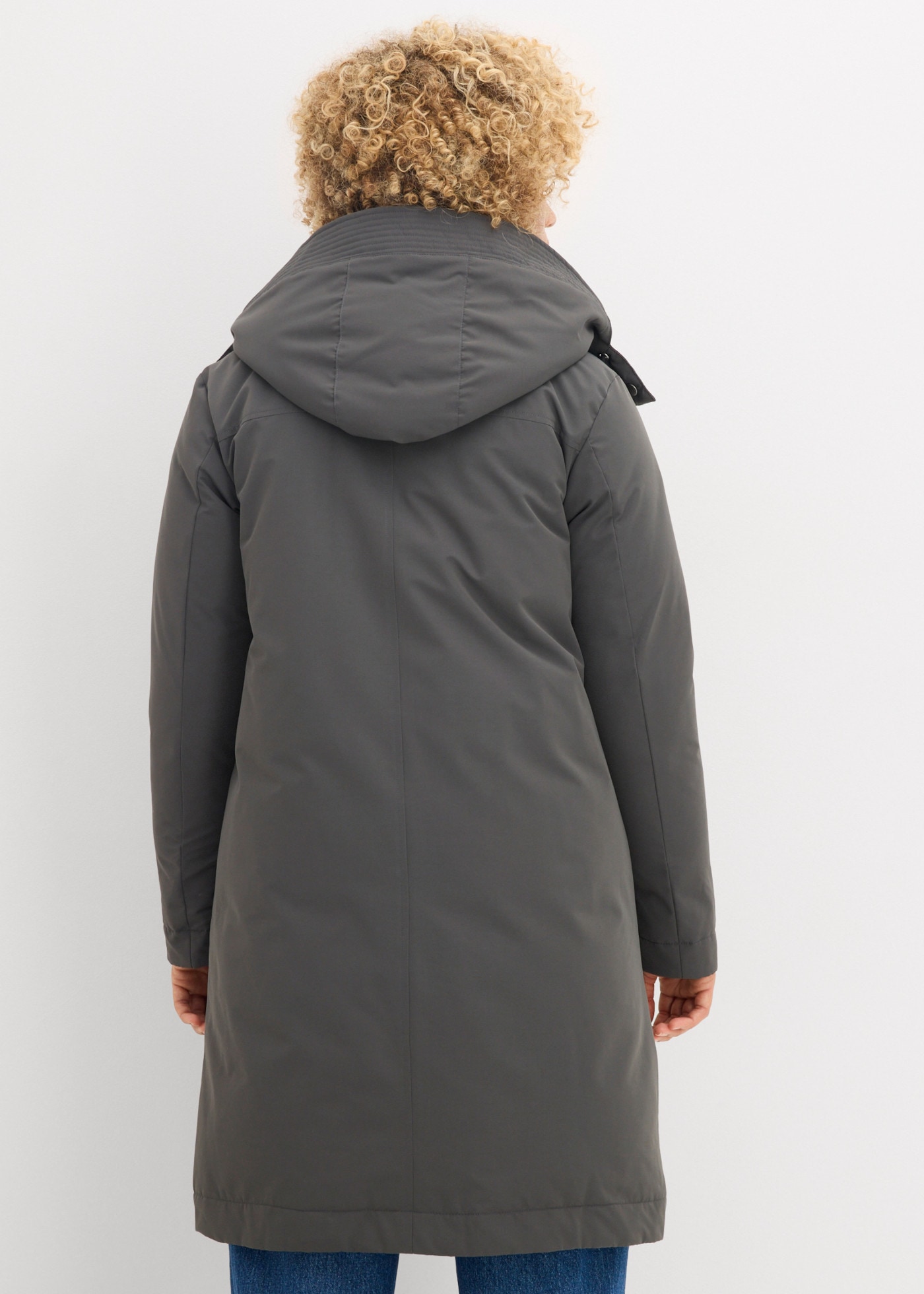 bonprix Outdoorjacke in 2-in-1-Optik, wasserabweisend, figurumspielend, sportlich