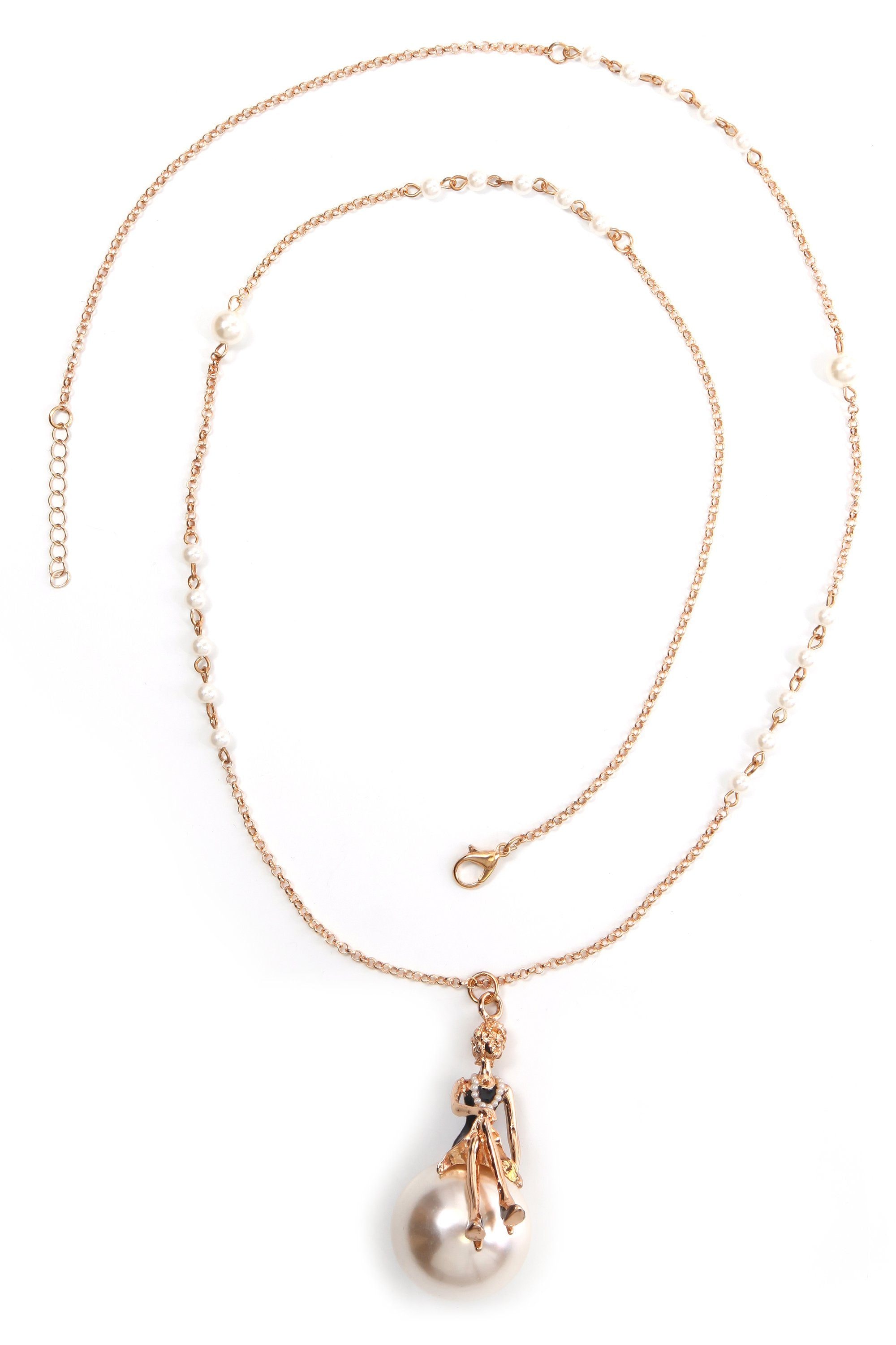COLLEZIONE ALESSANDRO Lange Kette »Mailo«, Frau mit Perlenkette