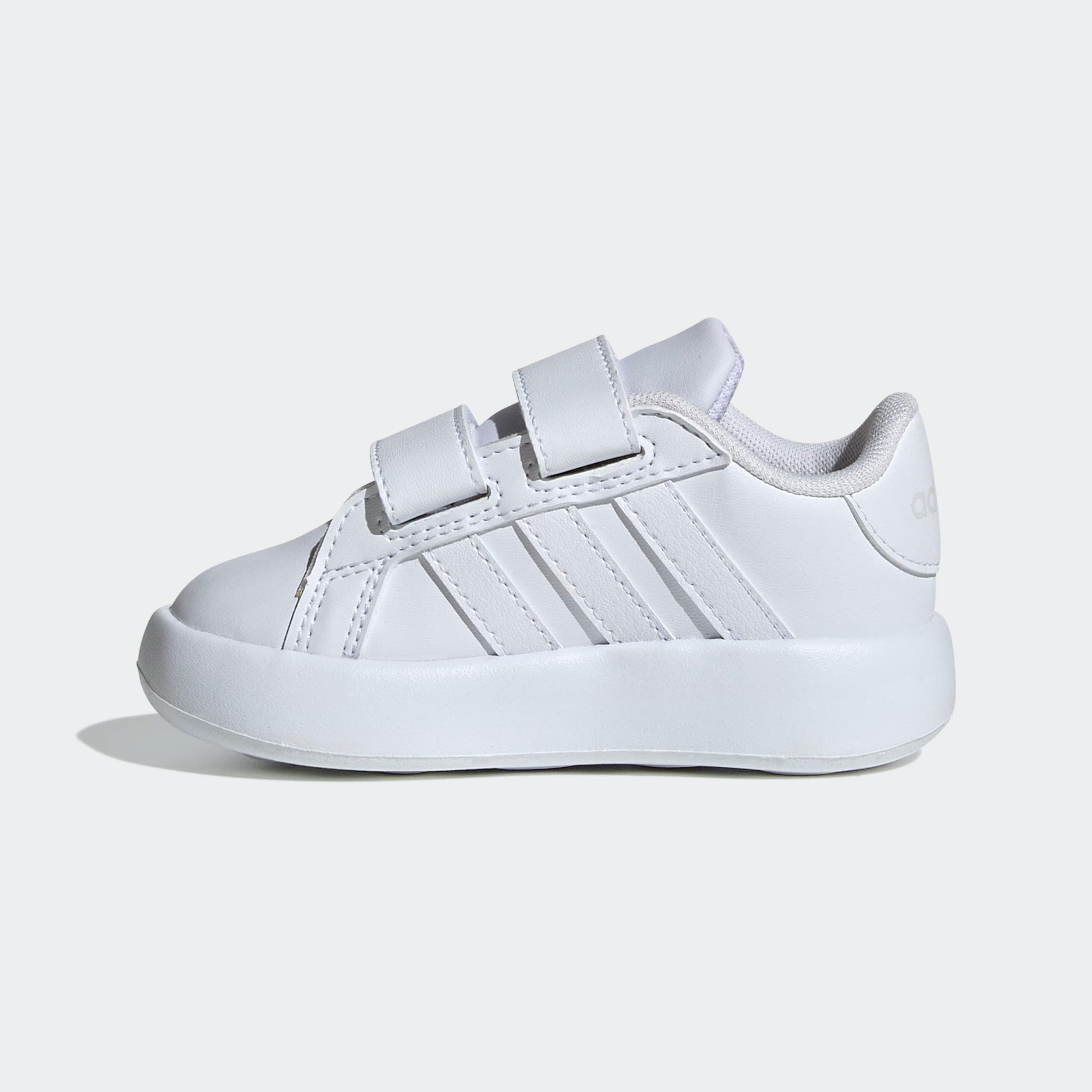 adidas Sportswear Klettschuh »GRAND COURT 2.0 KIDS«, Design auf den Spuren des adidas Superstar, für Kinder